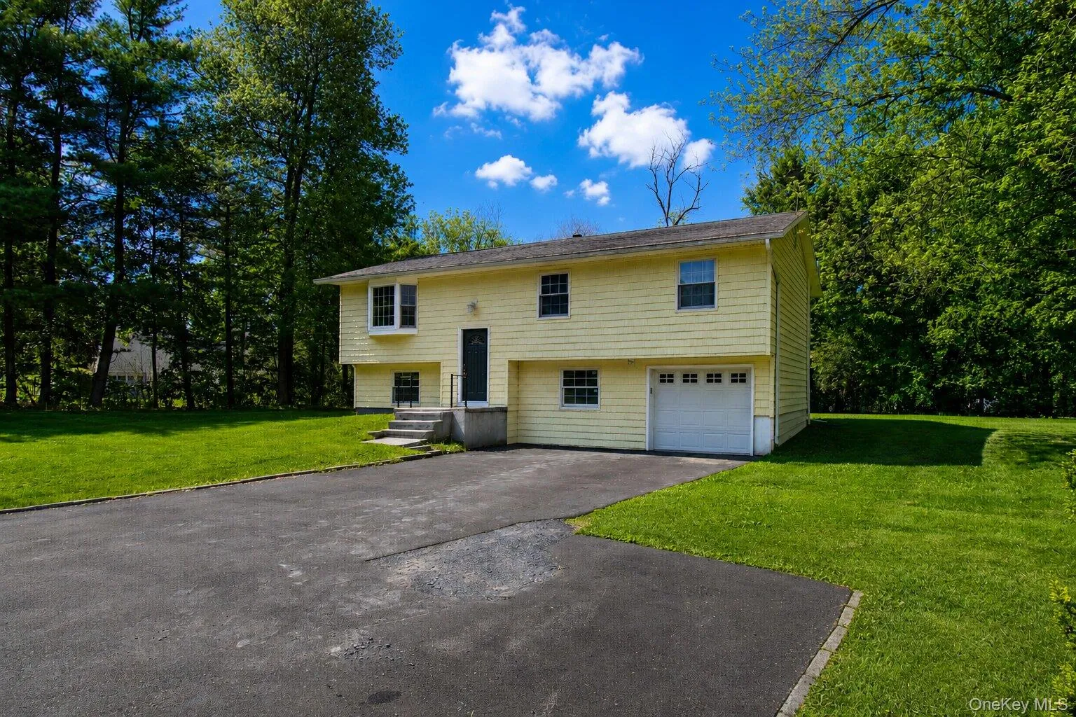 15 Colonial Avenue, Fishkill, NY, 3 Bedrooms Bedrooms, 8 Rooms Rooms,2 BathroomsBathrooms,Residential,For Rent,Colonial,0,1002338 15 Colonial Avenue, Fishkill, NY, 3 Bedrooms Bedrooms, 8 Rooms Rooms,2 BathroomsBathrooms,Residential,For Rent,Colonial,0,1002338