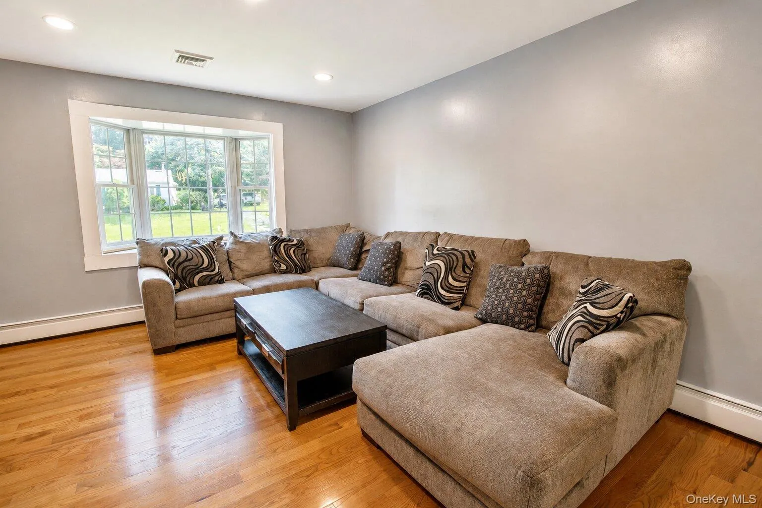 15 Colonial Avenue, Fishkill, NY, 3 Bedrooms Bedrooms, 8 Rooms Rooms,2 BathroomsBathrooms,Residential,For Rent,Colonial,0,1002338 15 Colonial Avenue, Fishkill, NY, 3 Bedrooms Bedrooms, 8 Rooms Rooms,2 BathroomsBathrooms,Residential,For Rent,Colonial,0,1002338
