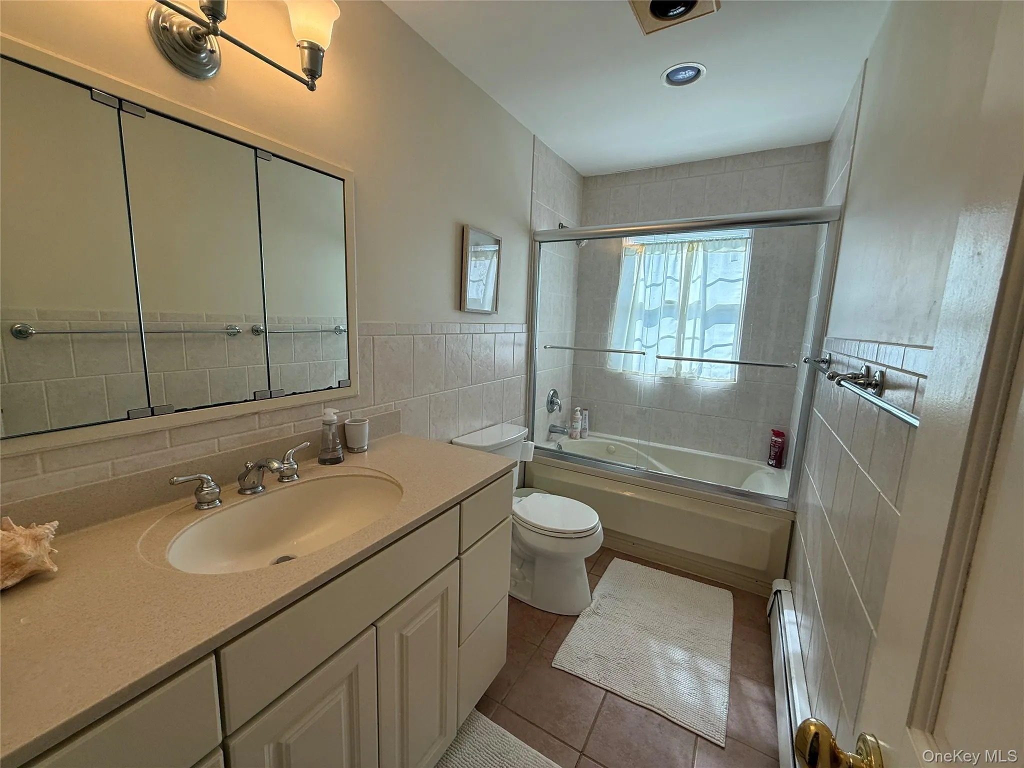 250 Oneck Lane, Southampton, NY, 5 Bedrooms Bedrooms, 12 Rooms Rooms,2 BathroomsBathrooms,Residential Lease,For Rent,Oneck,0,1002341 250 Oneck Lane, Southampton, NY, 5 Bedrooms Bedrooms, 12 Rooms Rooms,2 BathroomsBathrooms,Residential Lease,For Rent,Oneck,0,1002341