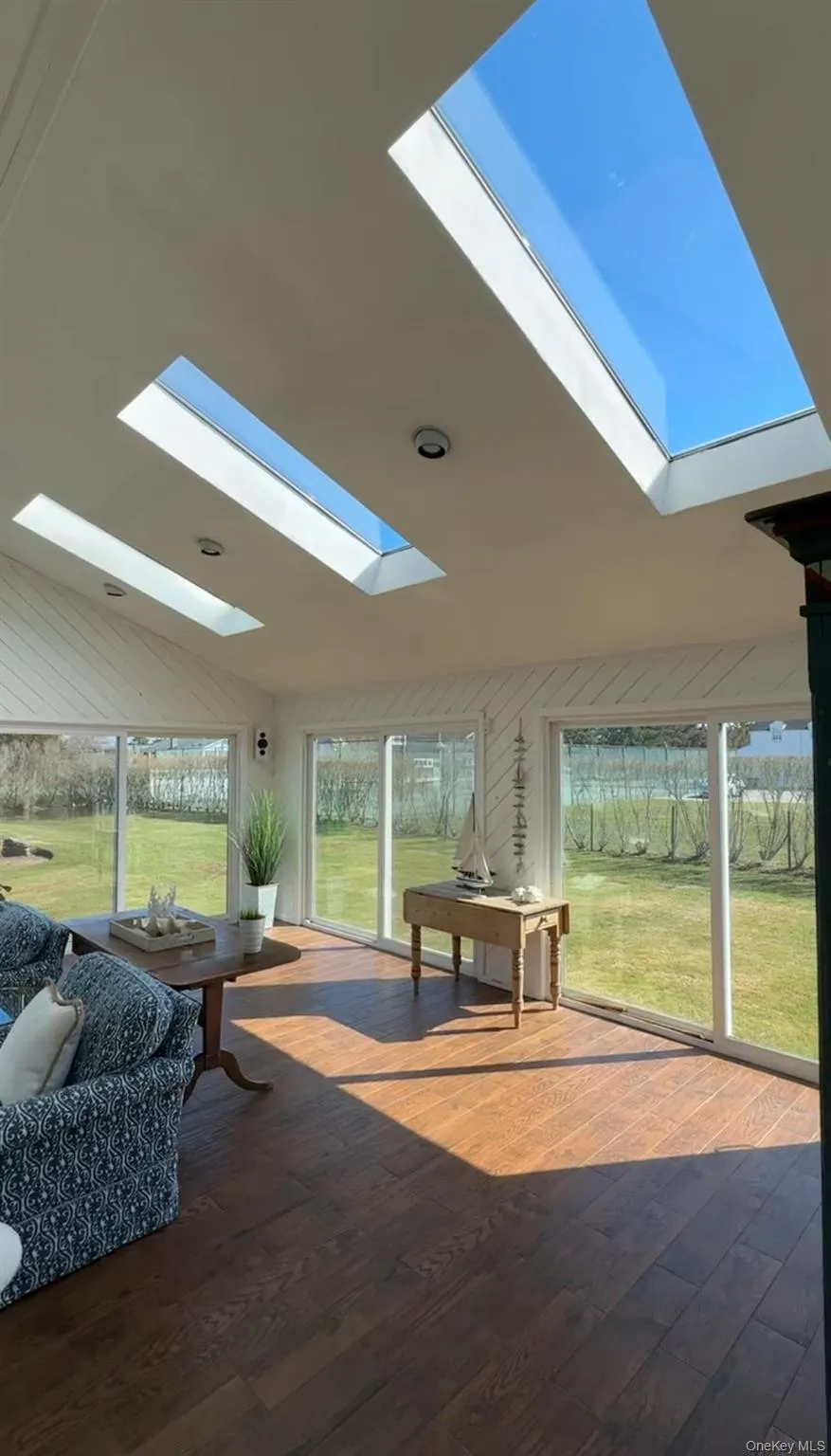 250 Oneck Lane, Southampton, NY, 5 Bedrooms Bedrooms, 12 Rooms Rooms,2 BathroomsBathrooms,Residential Lease,For Rent,Oneck,0,1002341 250 Oneck Lane, Southampton, NY, 5 Bedrooms Bedrooms, 12 Rooms Rooms,2 BathroomsBathrooms,Residential Lease,For Rent,Oneck,0,1002341