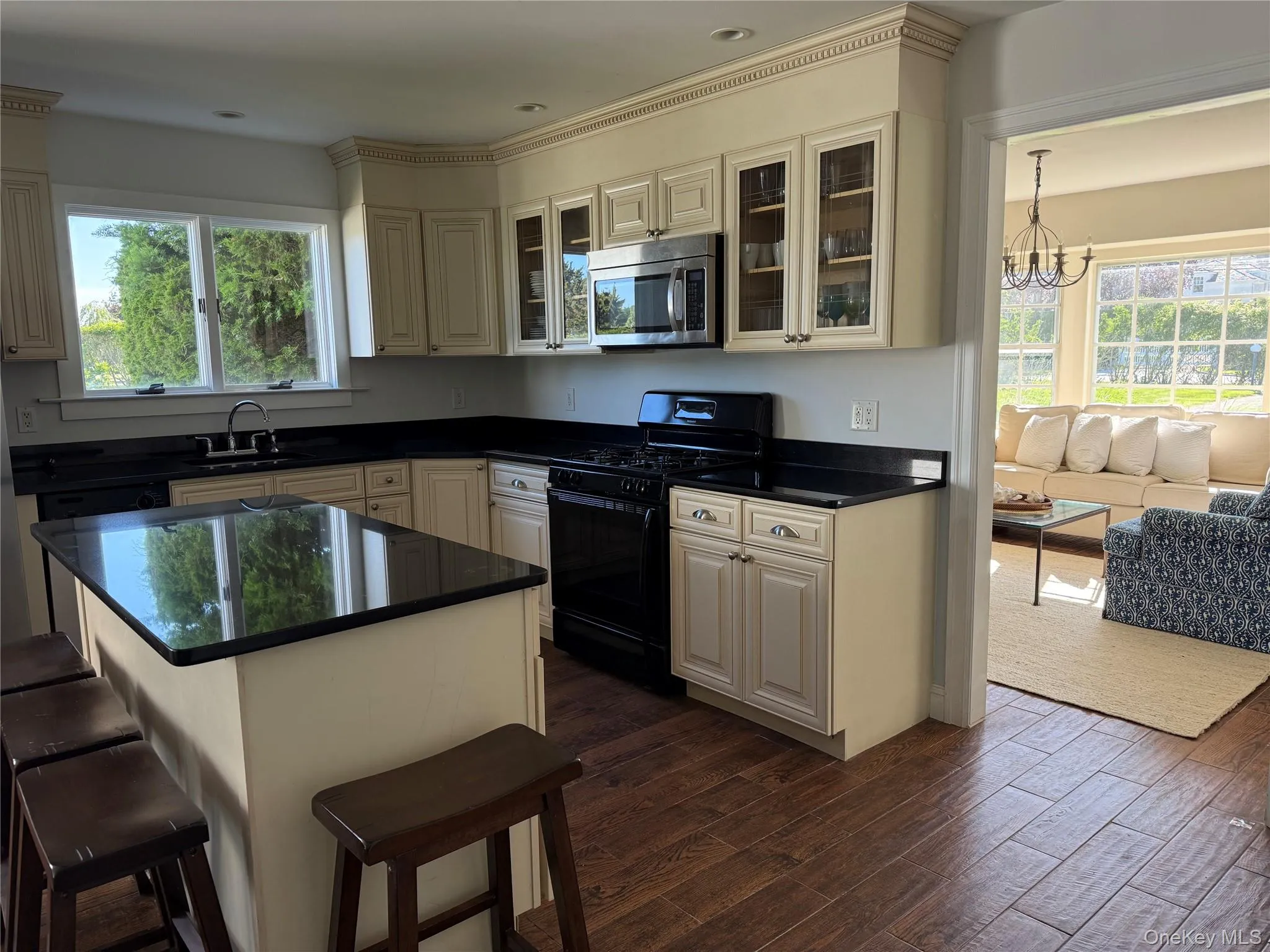 250 Oneck Lane, Southampton, NY, 5 Bedrooms Bedrooms, 12 Rooms Rooms,2 BathroomsBathrooms,Residential Lease,For Rent,Oneck,0,1002341 250 Oneck Lane, Southampton, NY, 5 Bedrooms Bedrooms, 12 Rooms Rooms,2 BathroomsBathrooms,Residential Lease,For Rent,Oneck,0,1002341