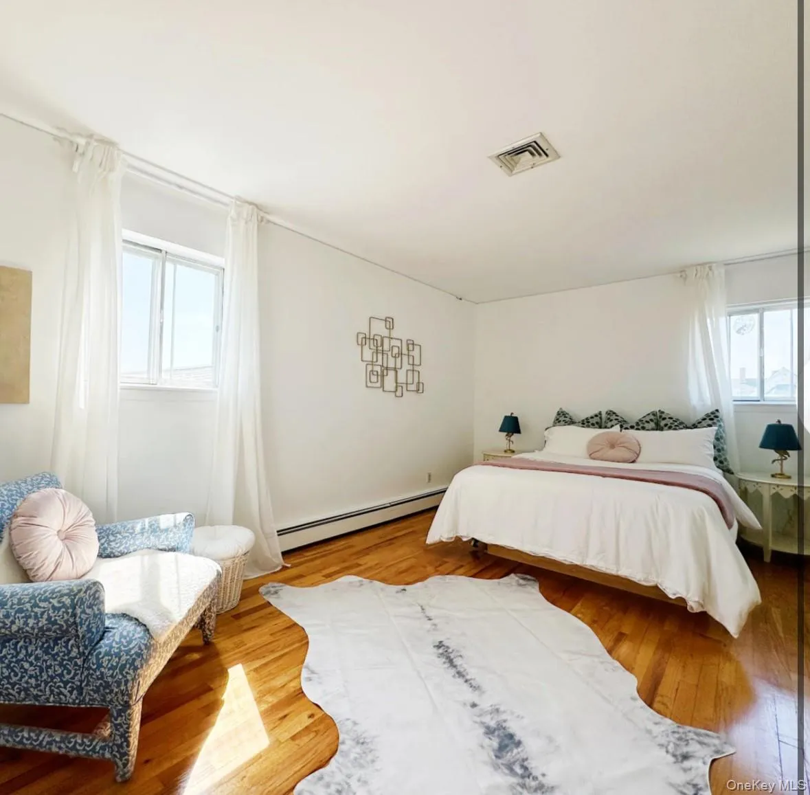 250 Oneck Lane, Southampton, NY, 5 Bedrooms Bedrooms, 12 Rooms Rooms,2 BathroomsBathrooms,Residential Lease,For Rent,Oneck,0,1002341 250 Oneck Lane, Southampton, NY, 5 Bedrooms Bedrooms, 12 Rooms Rooms,2 BathroomsBathrooms,Residential Lease,For Rent,Oneck,0,1002341