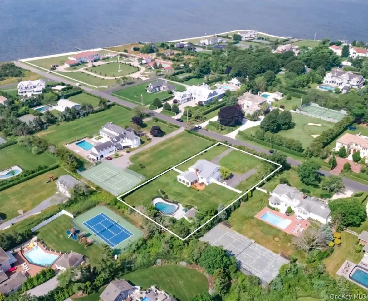 250 Oneck Lane, Southampton, NY, 5 Bedrooms Bedrooms, 12 Rooms Rooms,2 BathroomsBathrooms,Residential Lease,For Rent,Oneck,0,1002341 250 Oneck Lane, Southampton, NY, 5 Bedrooms Bedrooms, 12 Rooms Rooms,2 BathroomsBathrooms,Residential Lease,For Rent,Oneck,0,1002341