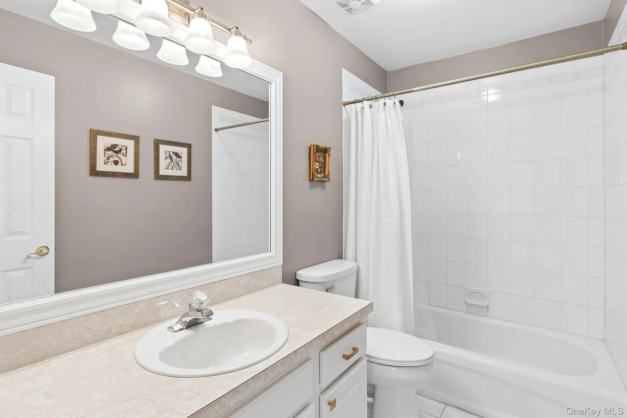 15 Rosebriar Lane, Southampton, NY, 3 Bedrooms Bedrooms, 6 Rooms Rooms,2 BathroomsBathrooms,Residential,For Rent,Rosebriar,0,1002342 15 Rosebriar Lane, Southampton, NY, 3 Bedrooms Bedrooms, 6 Rooms Rooms,2 BathroomsBathrooms,Residential,For Rent,Rosebriar,0,1002342