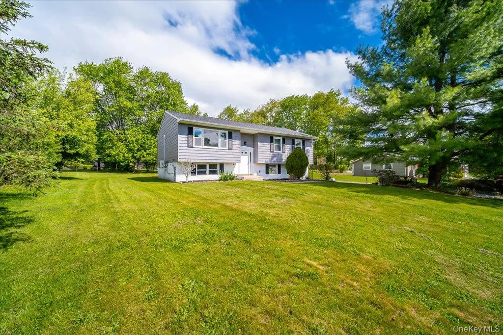 29 Beth Drive, Middletown, NY, 4 Bedrooms Bedrooms, 8 Rooms Rooms,2 BathroomsBathrooms,Residential,For Rent,Beth,0,1002343 29 Beth Drive, Middletown, NY, 4 Bedrooms Bedrooms, 8 Rooms Rooms,2 BathroomsBathrooms,Residential,For Rent,Beth,0,1002343