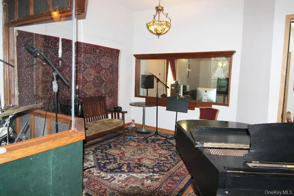 529 Manhattan Avenue, New York, NY, 5 Bedrooms Bedrooms, 9 Rooms Rooms,3 BathroomsBathrooms,Residential Sale,For Rent,Manhattan,0,1002344 529 Manhattan Avenue, New York, NY, 5 Bedrooms Bedrooms, 9 Rooms Rooms,3 BathroomsBathrooms,Residential Sale,For Rent,Manhattan,0,1002344