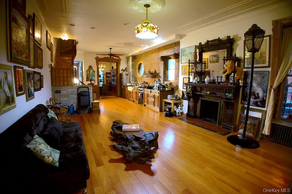 529 Manhattan Avenue, New York, NY, 5 Bedrooms Bedrooms, 9 Rooms Rooms,3 BathroomsBathrooms,Residential Sale,For Rent,Manhattan,0,1002344 529 Manhattan Avenue, New York, NY, 5 Bedrooms Bedrooms, 9 Rooms Rooms,3 BathroomsBathrooms,Residential Sale,For Rent,Manhattan,0,1002344