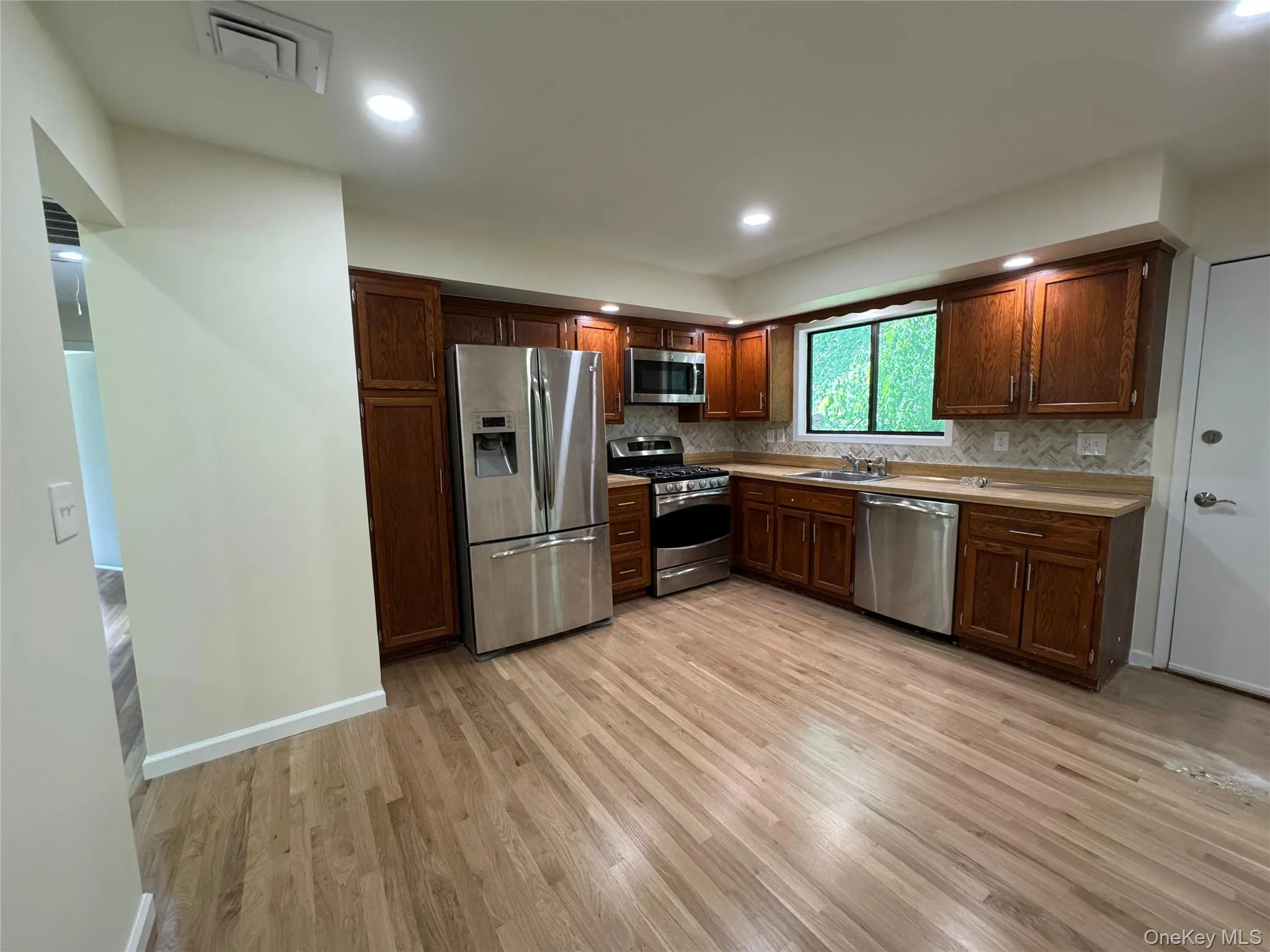 48 Camp Hill Road, Ramapo, NY, 4 Bedrooms Bedrooms, 10 Rooms Rooms,2 BathroomsBathrooms,Residential Lease,For Rent,Camp Hill,0,1002347 48 Camp Hill Road, Ramapo, NY, 4 Bedrooms Bedrooms, 10 Rooms Rooms,2 BathroomsBathrooms,Residential Lease,For Rent,Camp Hill,0,1002347