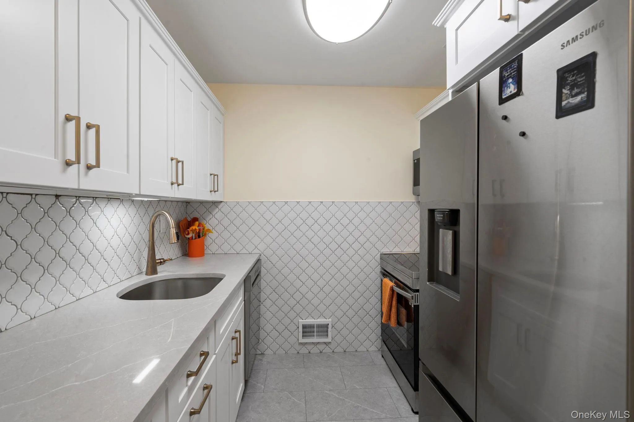 54 School Street, Hempstead, NY, 1 Bedroom Bedrooms, 4 Rooms Rooms,1 BathroomBathrooms,Residential Lease,For Rent,School,0,1002348 54 School Street, Hempstead, NY, 1 Bedroom Bedrooms, 4 Rooms Rooms,1 BathroomBathrooms,Residential Lease,For Rent,School,0,1002348