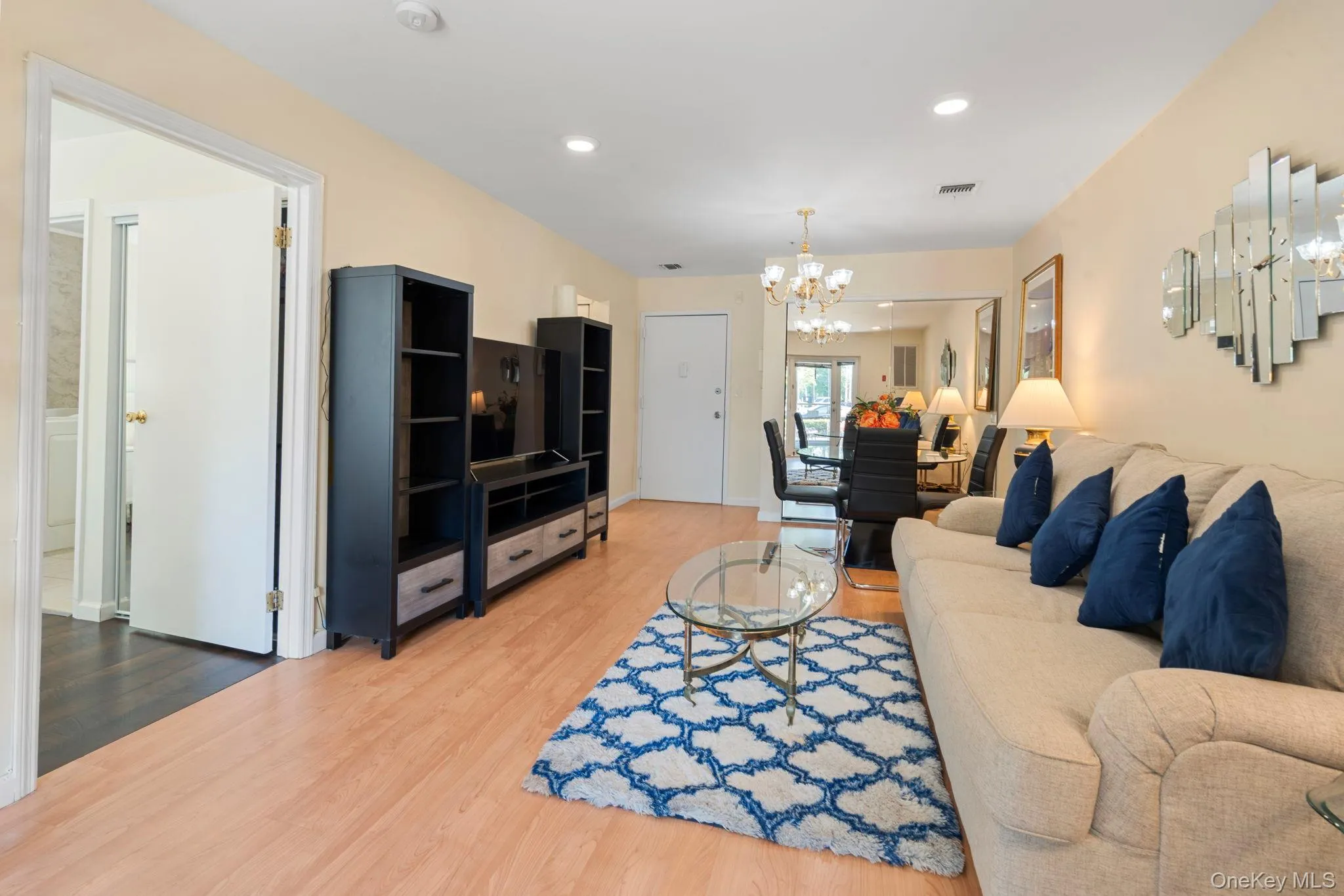 54 School Street, Hempstead, NY, 1 Bedroom Bedrooms, 4 Rooms Rooms,1 BathroomBathrooms,Residential Lease,For Rent,School,0,1002348 54 School Street, Hempstead, NY, 1 Bedroom Bedrooms, 4 Rooms Rooms,1 BathroomBathrooms,Residential Lease,For Rent,School,0,1002348