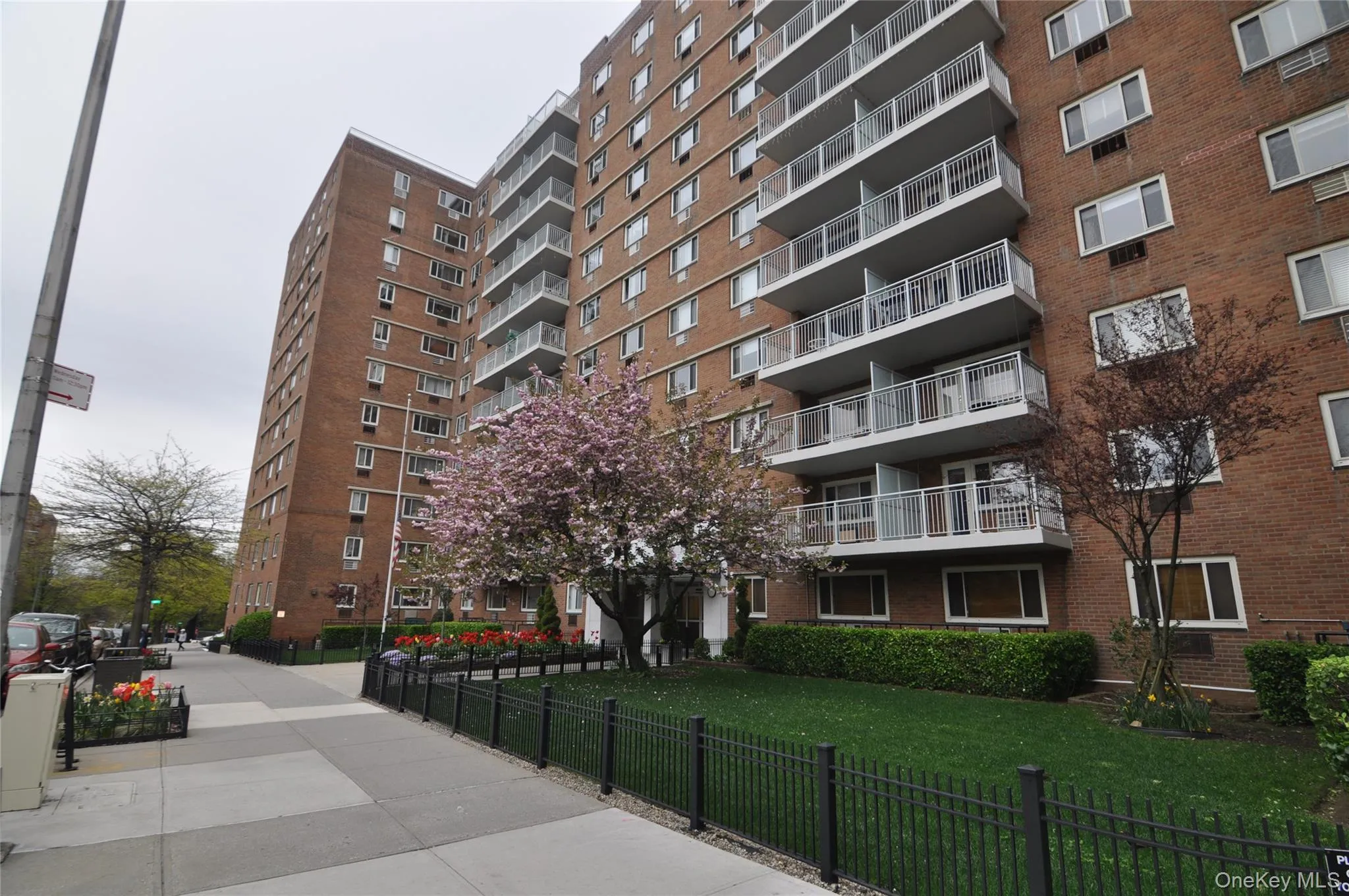 39-65 52 St., New York, NY, 1 Bedroom Bedrooms, 3 Rooms Rooms,1 BathroomBathrooms,Residential,For Rent,52 St.,0,1002351 39-65 52 St., New York, NY, 1 Bedroom Bedrooms, 3 Rooms Rooms,1 BathroomBathrooms,Residential,For Rent,52 St.,0,1002351