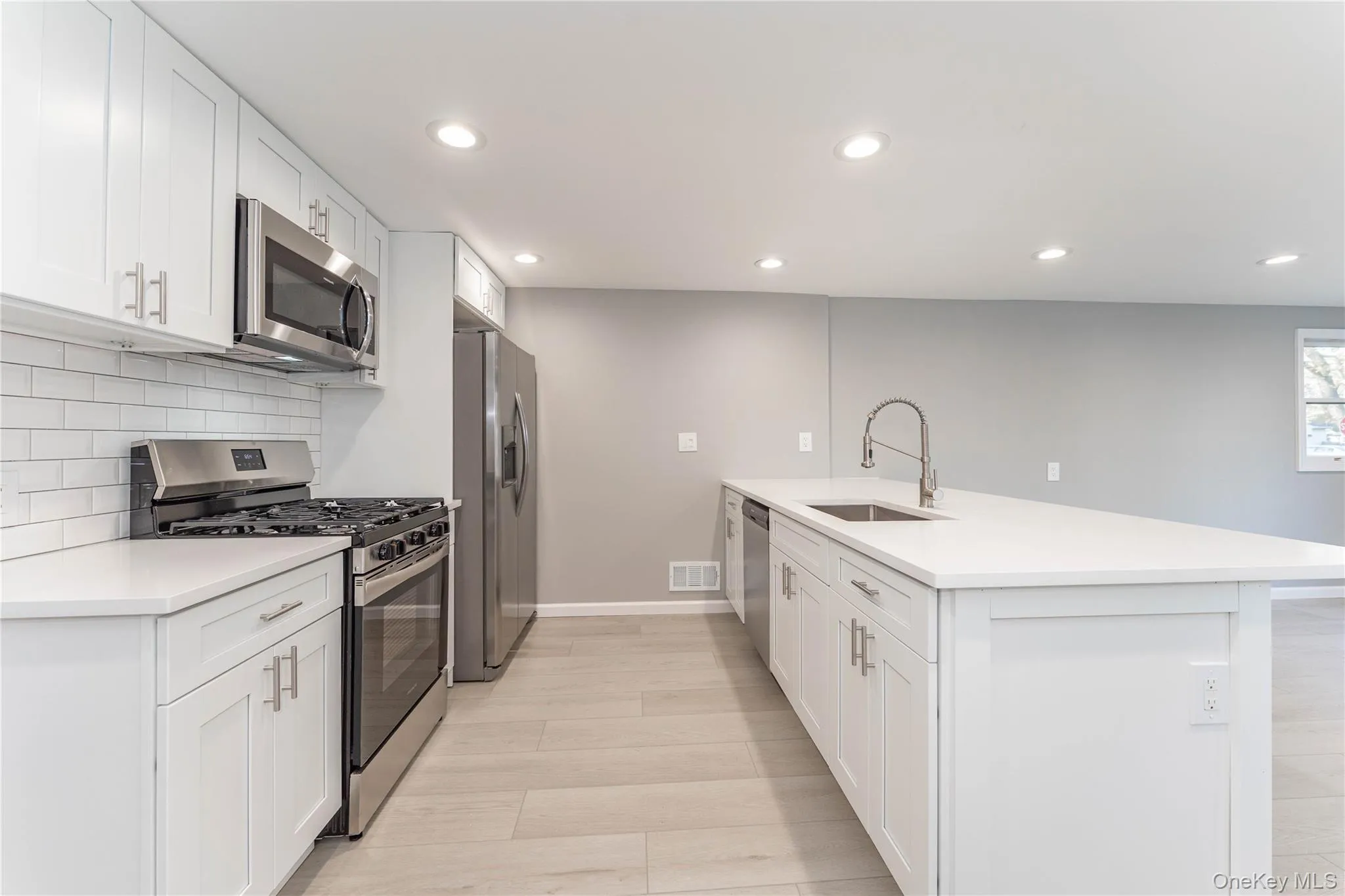 1398 Pine Acres Boulevard, Islip, NY, 2 Bedrooms Bedrooms, 5 Rooms Rooms,1 BathroomBathrooms,Residential Lease,For Rent,Pine Acres,0,1002352 1398 Pine Acres Boulevard, Islip, NY, 2 Bedrooms Bedrooms, 5 Rooms Rooms,1 BathroomBathrooms,Residential Lease,For Rent,Pine Acres,0,1002352
