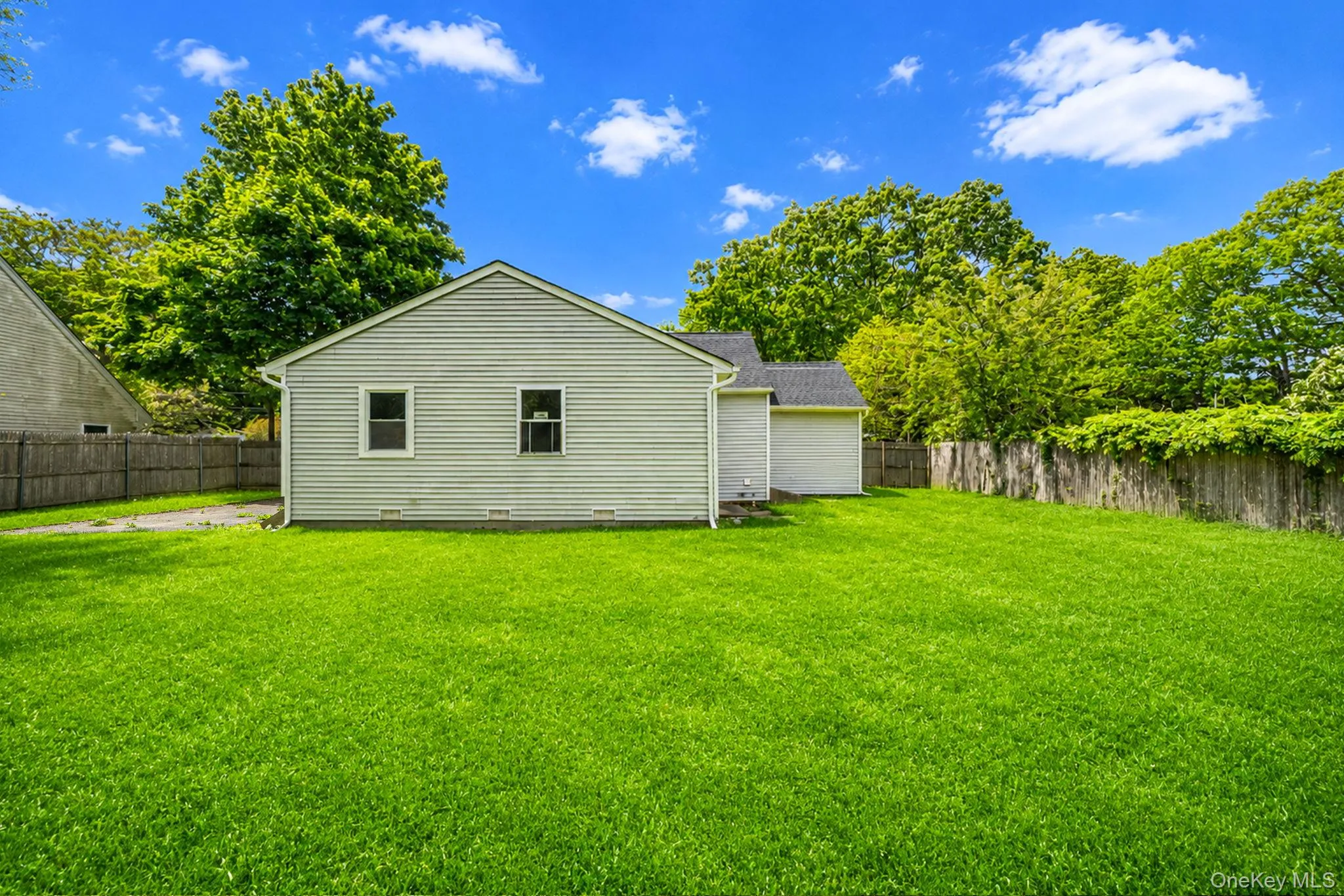 113 Huguenot Drive, Brookhaven, NY, 3 Bedrooms Bedrooms, 5 Rooms Rooms,1 BathroomBathrooms,Residential,For Rent,Huguenot,0,1002362 113 Huguenot Drive, Brookhaven, NY, 3 Bedrooms Bedrooms, 5 Rooms Rooms,1 BathroomBathrooms,Residential,For Rent,Huguenot,0,1002362