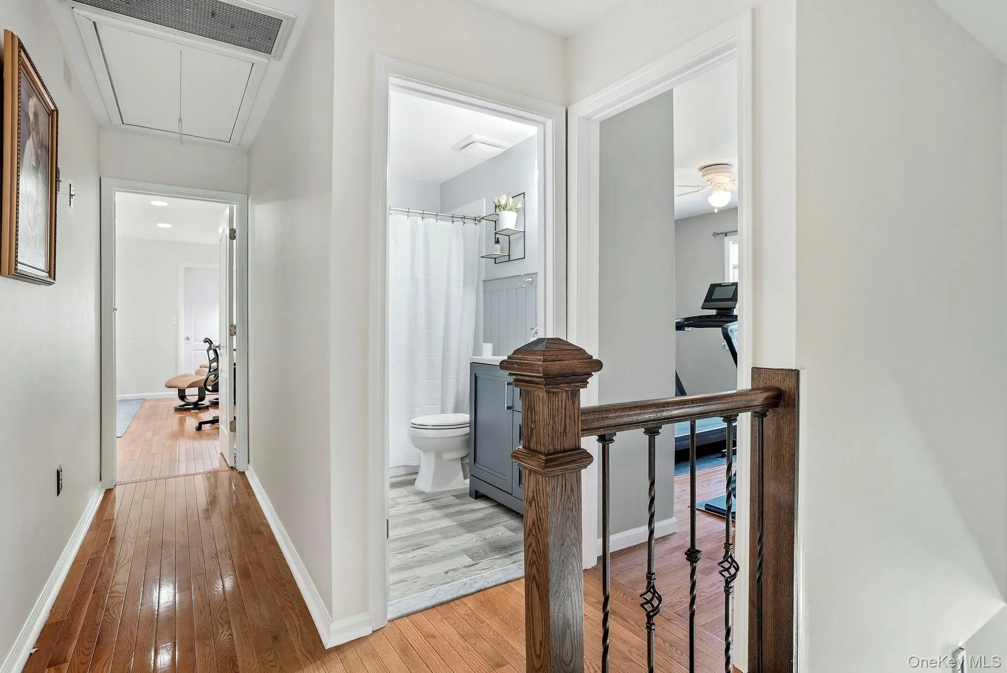 Here's the second floor landing and hall bathroom. Here's the second floor landing and hall bathroom.