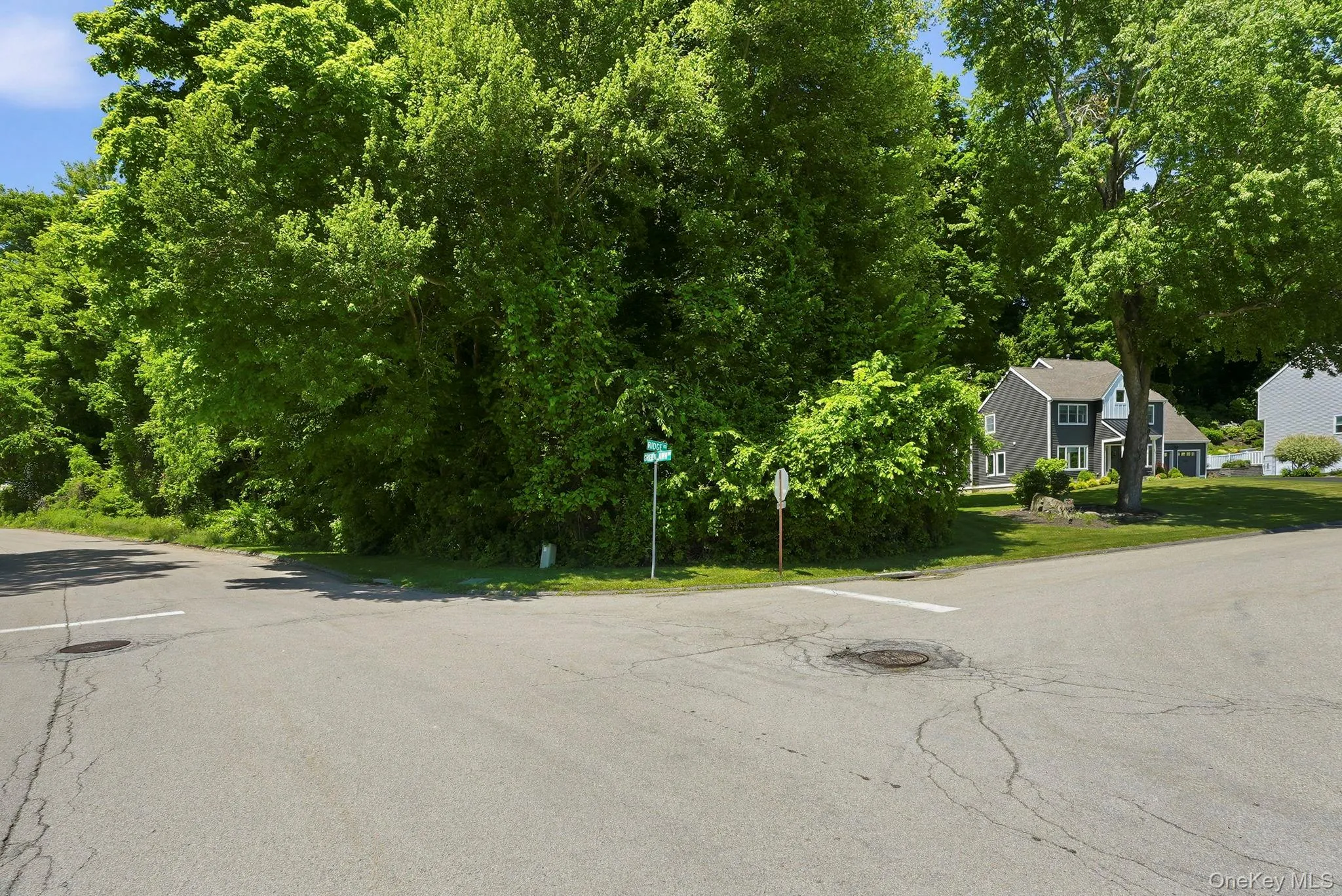 The total property covers two lots - .75 acres! The total property covers two lots - .75 acres!