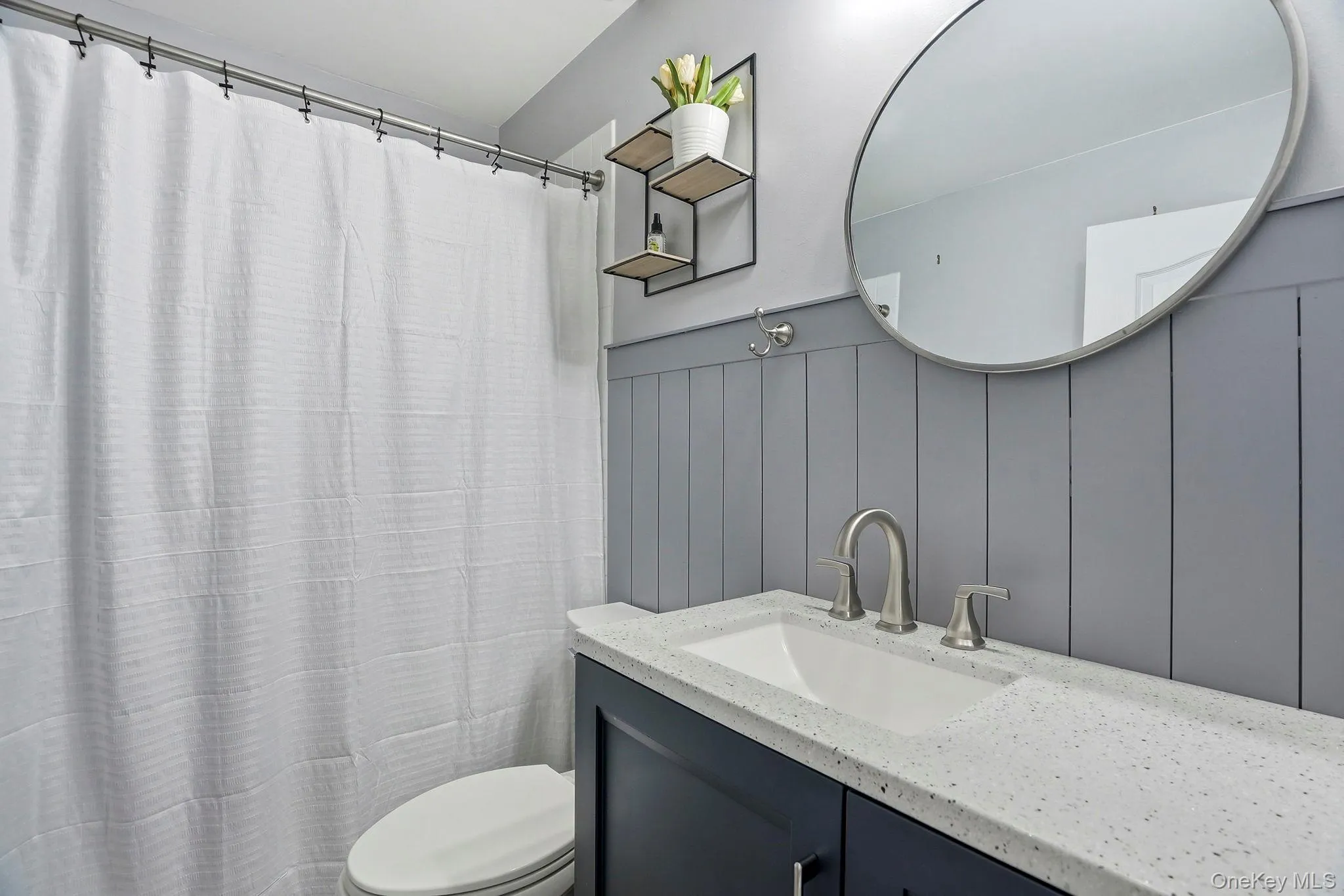 Tastefully designed with a tub - this full bathroom is ready to serve the second level bedrooms. Tastefully designed with a tub - this full bathroom is ready to serve the second level bedrooms.