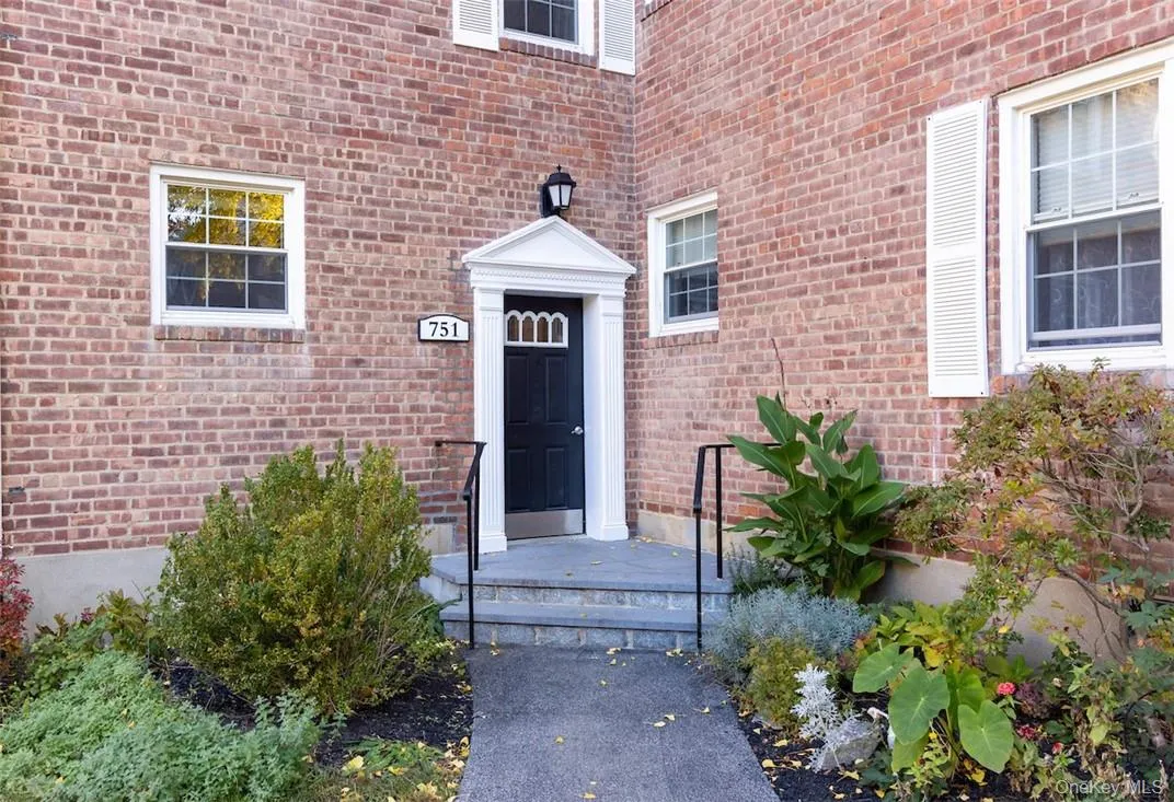 751 Broadway, Greenburgh, NY, 1 Bedroom Bedrooms, 4 Rooms Rooms,1 BathroomBathrooms,Residential,For Rent,Broadway,0,1002370 751 Broadway, Greenburgh, NY, 1 Bedroom Bedrooms, 4 Rooms Rooms,1 BathroomBathrooms,Residential,For Rent,Broadway,0,1002370