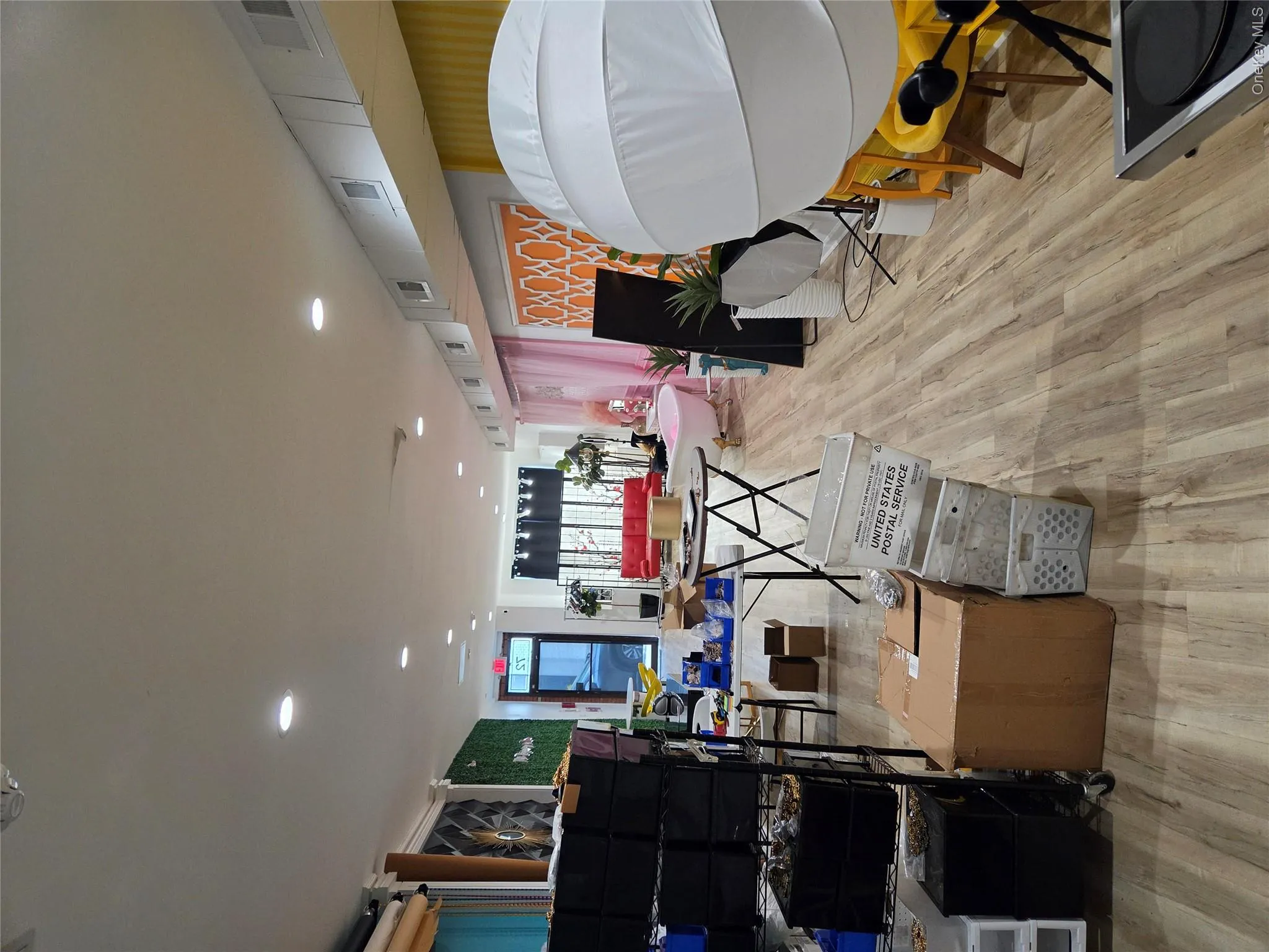 72 s central Avenue, Hempstead, NY, ,Commercial Lease,For Rent,s central,0,1002372 72 s central Avenue, Hempstead, NY, ,Commercial Lease,For Rent,s central,0,1002372