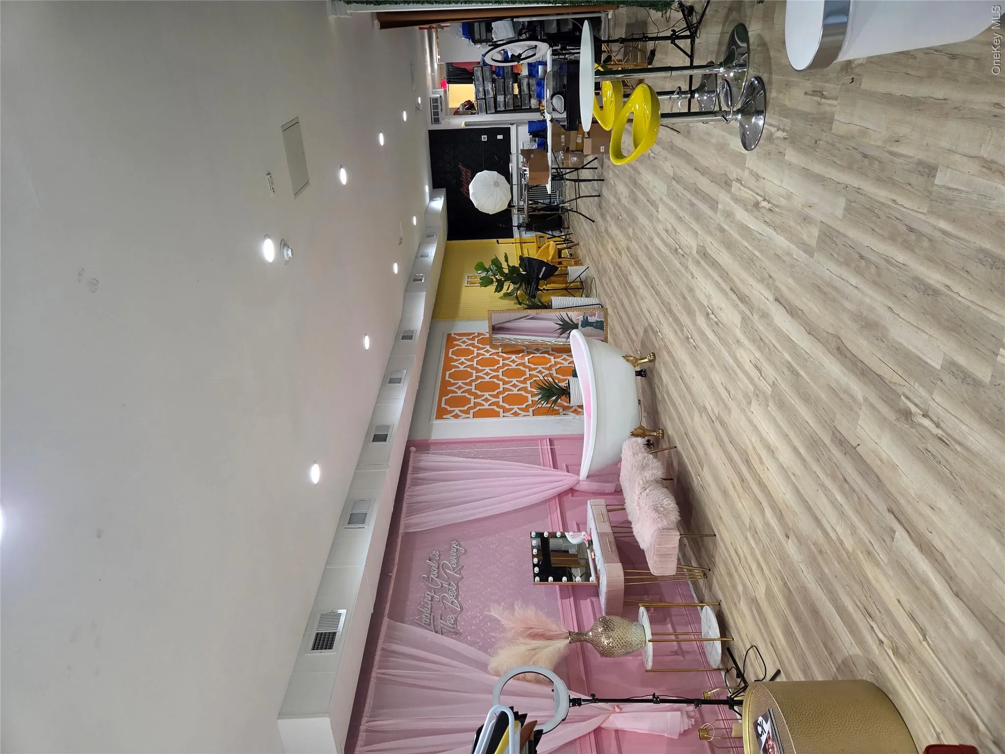 72 s central Avenue, Hempstead, NY, ,Commercial Lease,For Rent,s central,0,1002372 72 s central Avenue, Hempstead, NY, ,Commercial Lease,For Rent,s central,0,1002372