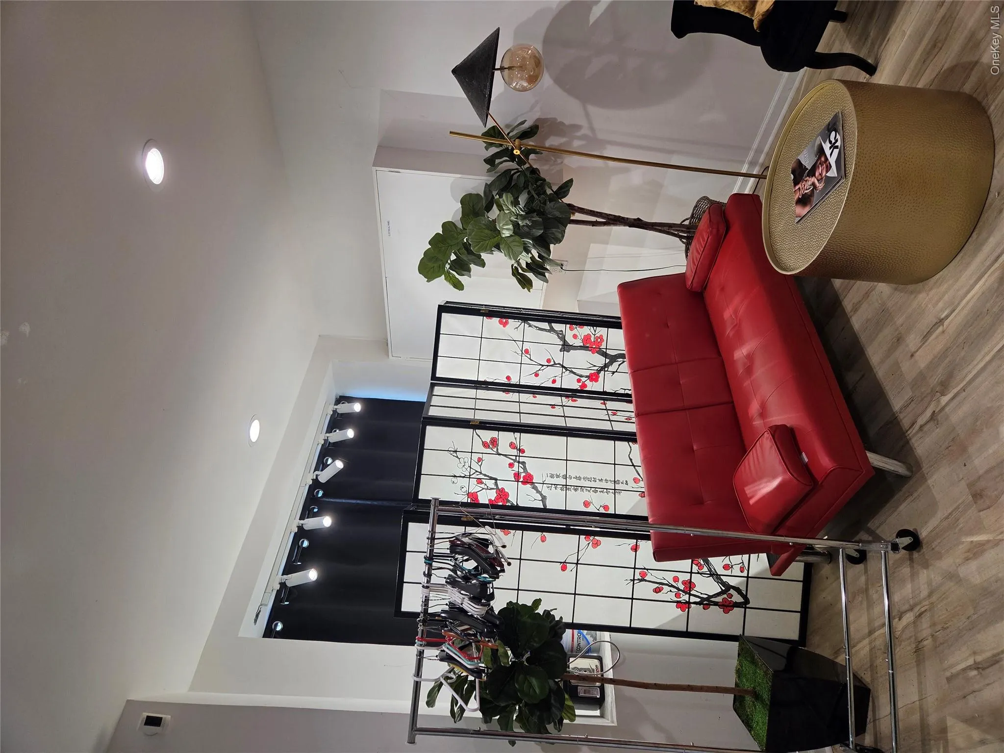 72 s central Avenue, Hempstead, NY, ,Commercial Lease,For Rent,s central,0,1002372 72 s central Avenue, Hempstead, NY, ,Commercial Lease,For Rent,s central,0,1002372