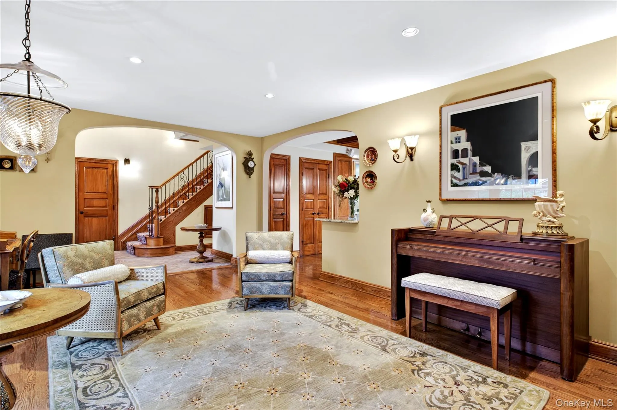 12 Avon Lane, North Hempstead, NY, 6 Bedrooms Bedrooms, 10 Rooms Rooms,4 BathroomsBathrooms,Residential,For Rent,Avon,0,1002375 12 Avon Lane, North Hempstead, NY, 6 Bedrooms Bedrooms, 10 Rooms Rooms,4 BathroomsBathrooms,Residential,For Rent,Avon,0,1002375