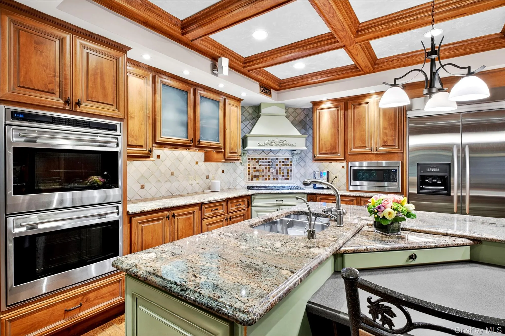 12 Avon Lane, North Hempstead, NY, 6 Bedrooms Bedrooms, 10 Rooms Rooms,4 BathroomsBathrooms,Residential,For Rent,Avon,0,1002375 12 Avon Lane, North Hempstead, NY, 6 Bedrooms Bedrooms, 10 Rooms Rooms,4 BathroomsBathrooms,Residential,For Rent,Avon,0,1002375