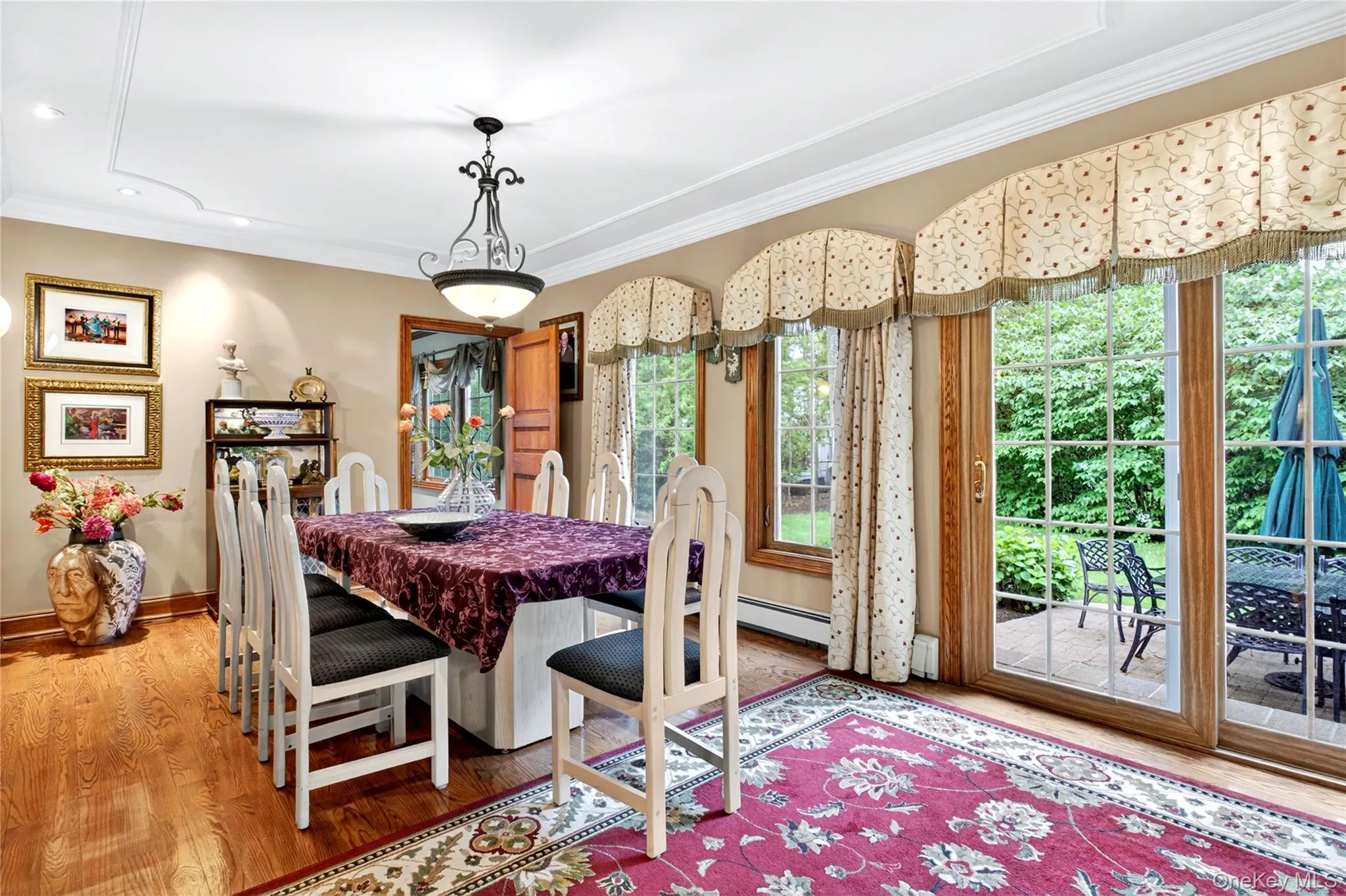 12 Avon Lane, North Hempstead, NY, 6 Bedrooms Bedrooms, 10 Rooms Rooms,4 BathroomsBathrooms,Residential,For Rent,Avon,0,1002375 12 Avon Lane, North Hempstead, NY, 6 Bedrooms Bedrooms, 10 Rooms Rooms,4 BathroomsBathrooms,Residential,For Rent,Avon,0,1002375