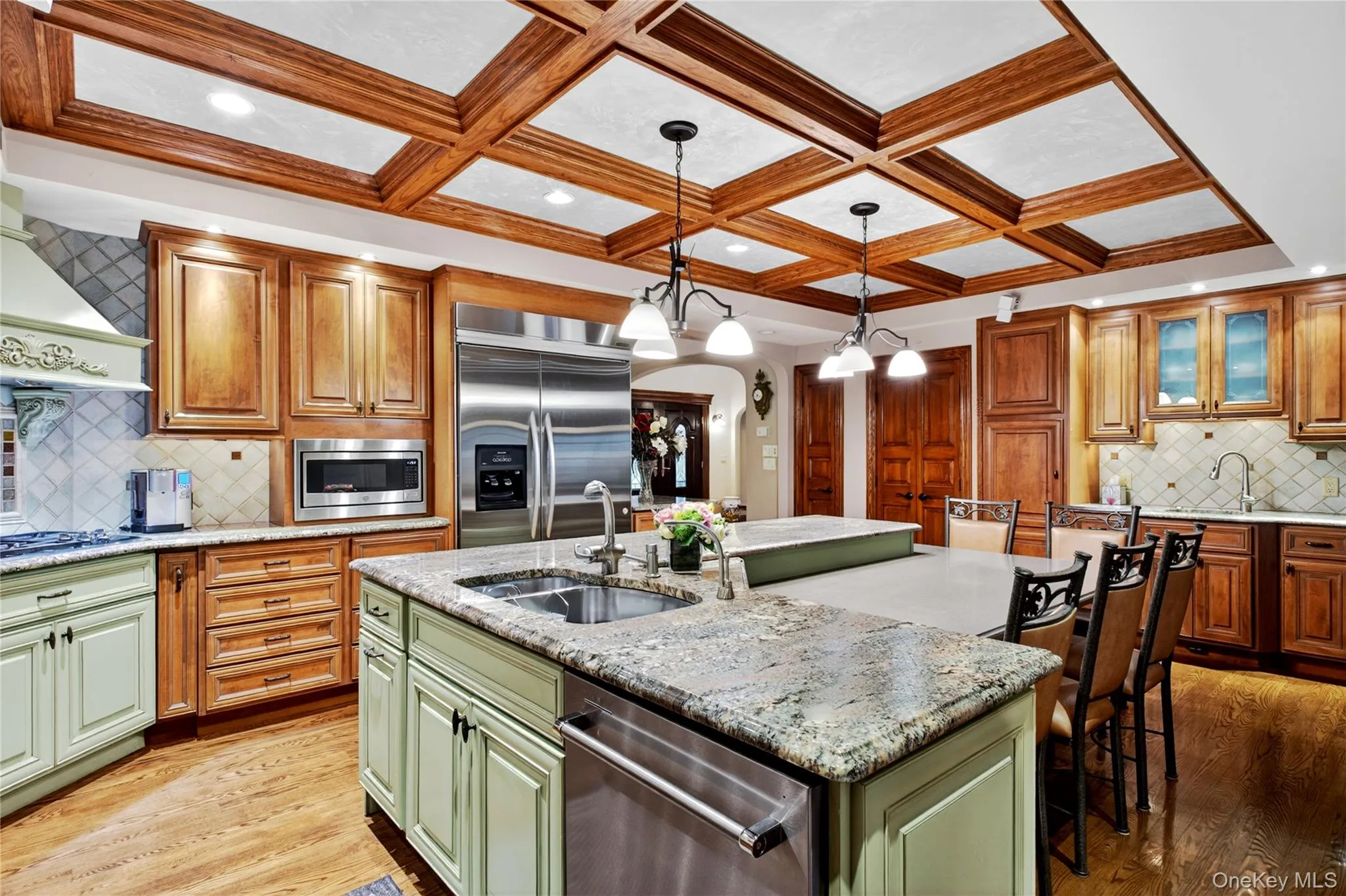 12 Avon Lane, North Hempstead, NY, 6 Bedrooms Bedrooms, 10 Rooms Rooms,4 BathroomsBathrooms,Residential,For Rent,Avon,0,1002375 12 Avon Lane, North Hempstead, NY, 6 Bedrooms Bedrooms, 10 Rooms Rooms,4 BathroomsBathrooms,Residential,For Rent,Avon,0,1002375