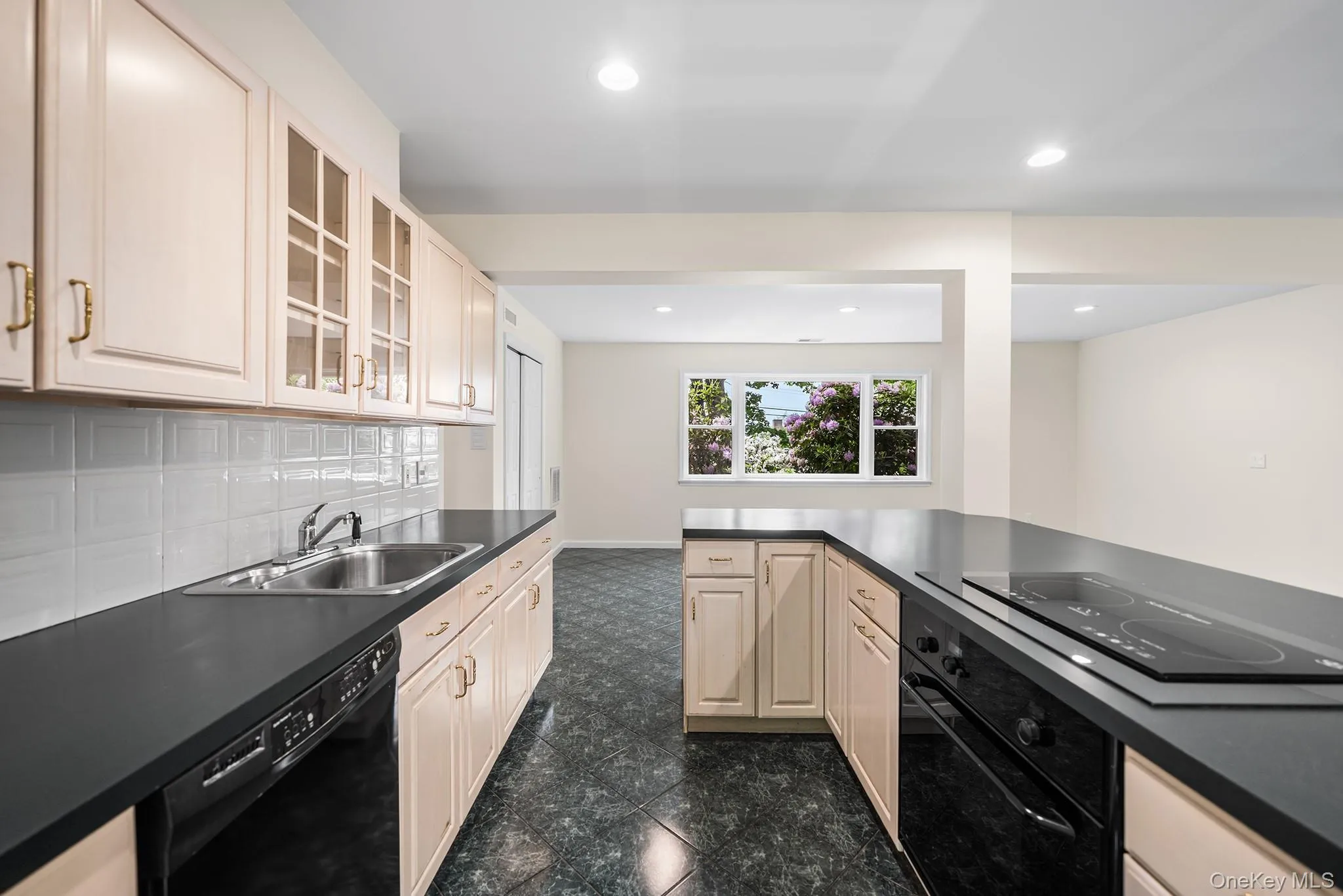 110 Franklin Avenue, Mount Pleasant, NY, 5 Bedrooms Bedrooms, 11 Rooms Rooms,2 BathroomsBathrooms,Residential,For Rent,Franklin,0,1002380 110 Franklin Avenue, Mount Pleasant, NY, 5 Bedrooms Bedrooms, 11 Rooms Rooms,2 BathroomsBathrooms,Residential,For Rent,Franklin,0,1002380