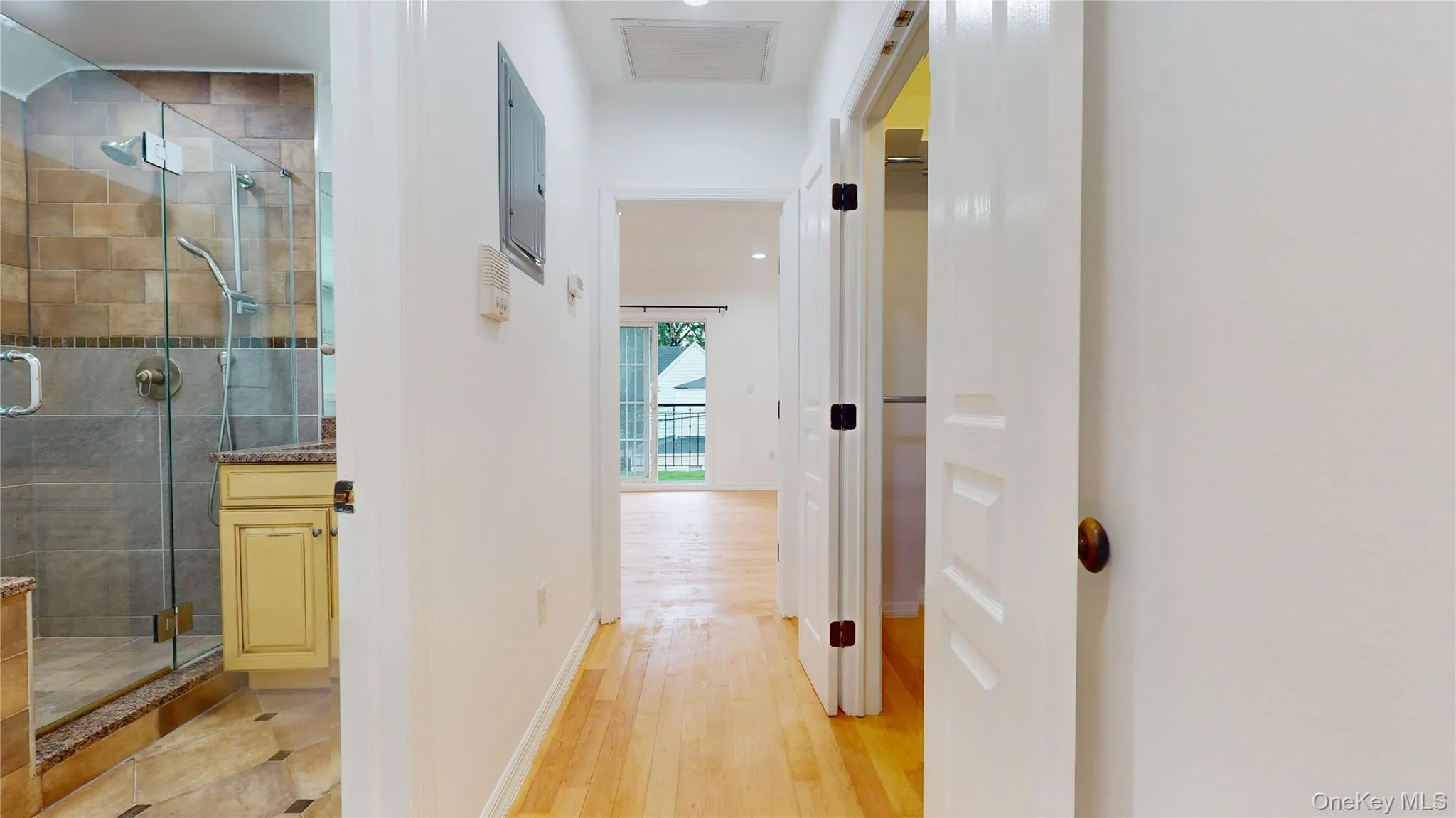 138-15 82nd Drive, New York, NY, 1 Bedroom Bedrooms, 3 Rooms Rooms,1 BathroomBathrooms,Residential Lease,For Rent,82nd,0,1002399 138-15 82nd Drive, New York, NY, 1 Bedroom Bedrooms, 3 Rooms Rooms,1 BathroomBathrooms,Residential Lease,For Rent,82nd,0,1002399