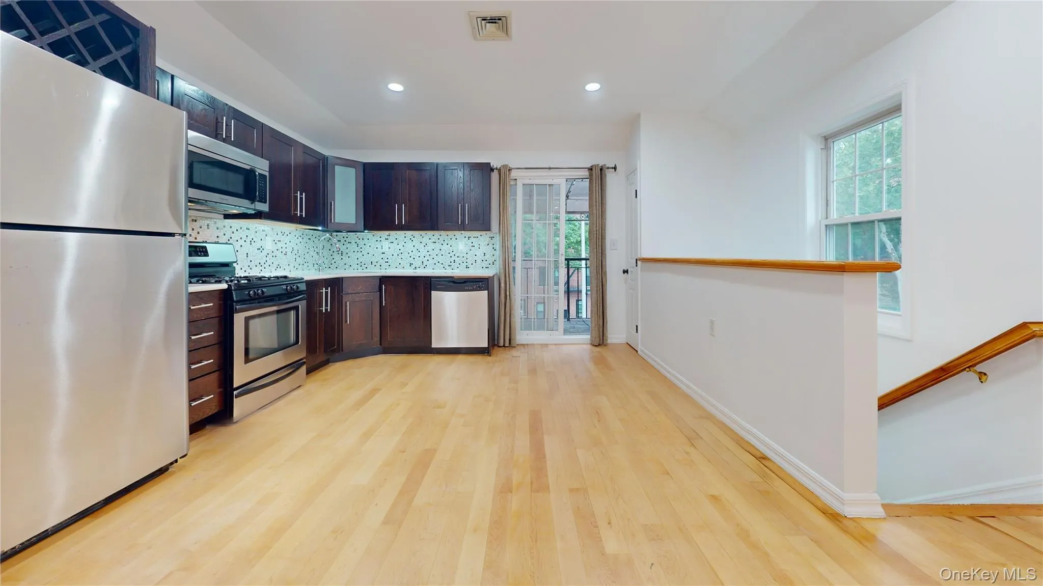 138-15 82nd Drive, New York, NY, 1 Bedroom Bedrooms, 3 Rooms Rooms,1 BathroomBathrooms,Residential Lease,For Rent,82nd,0,1002399 138-15 82nd Drive, New York, NY, 1 Bedroom Bedrooms, 3 Rooms Rooms,1 BathroomBathrooms,Residential Lease,For Rent,82nd,0,1002399
