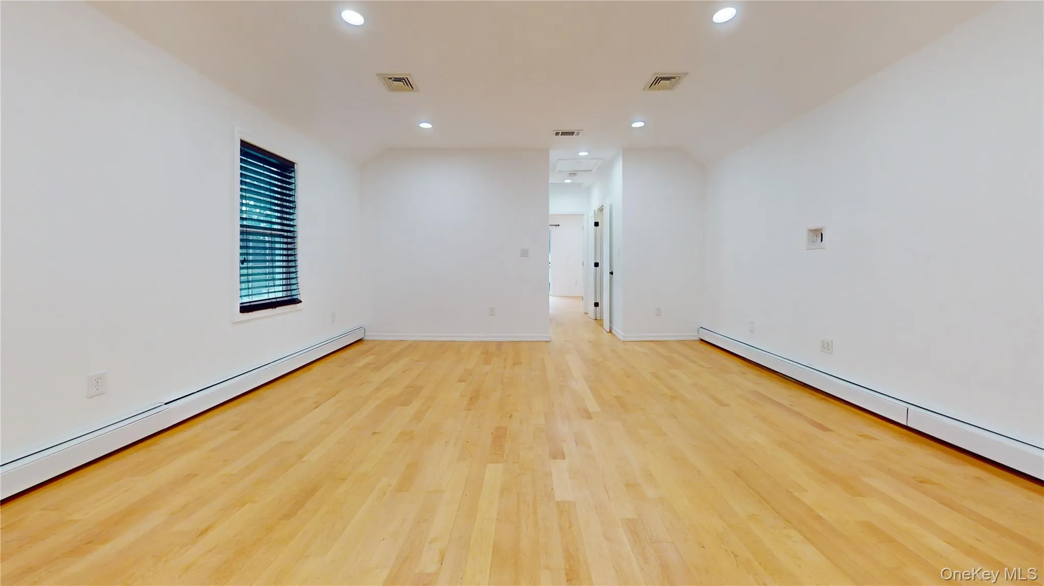 138-15 82nd Drive, New York, NY, 1 Bedroom Bedrooms, 3 Rooms Rooms,1 BathroomBathrooms,Residential Lease,For Rent,82nd,0,1002399 138-15 82nd Drive, New York, NY, 1 Bedroom Bedrooms, 3 Rooms Rooms,1 BathroomBathrooms,Residential Lease,For Rent,82nd,0,1002399