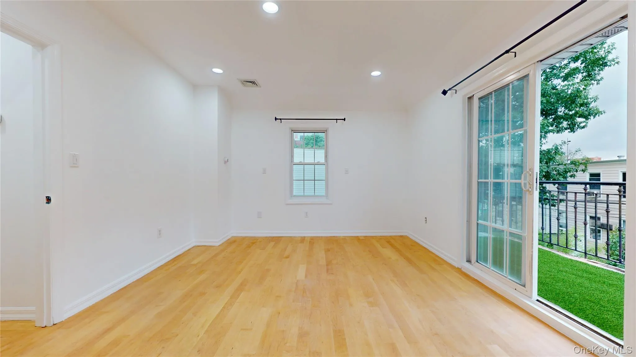 138-15 82nd Drive, New York, NY, 1 Bedroom Bedrooms, 3 Rooms Rooms,1 BathroomBathrooms,Residential Lease,For Rent,82nd,0,1002399 138-15 82nd Drive, New York, NY, 1 Bedroom Bedrooms, 3 Rooms Rooms,1 BathroomBathrooms,Residential Lease,For Rent,82nd,0,1002399