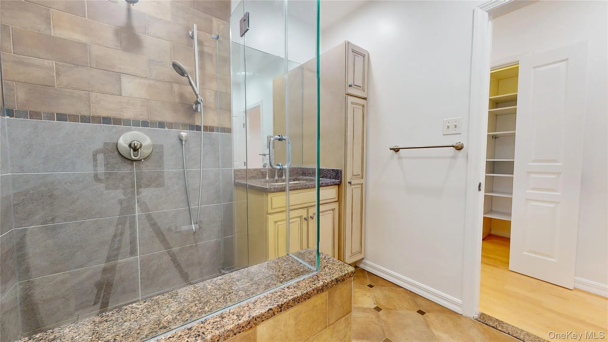 138-15 82nd Drive, New York, NY, 1 Bedroom Bedrooms, 3 Rooms Rooms,1 BathroomBathrooms,Residential Lease,For Rent,82nd,0,1002399 138-15 82nd Drive, New York, NY, 1 Bedroom Bedrooms, 3 Rooms Rooms,1 BathroomBathrooms,Residential Lease,For Rent,82nd,0,1002399