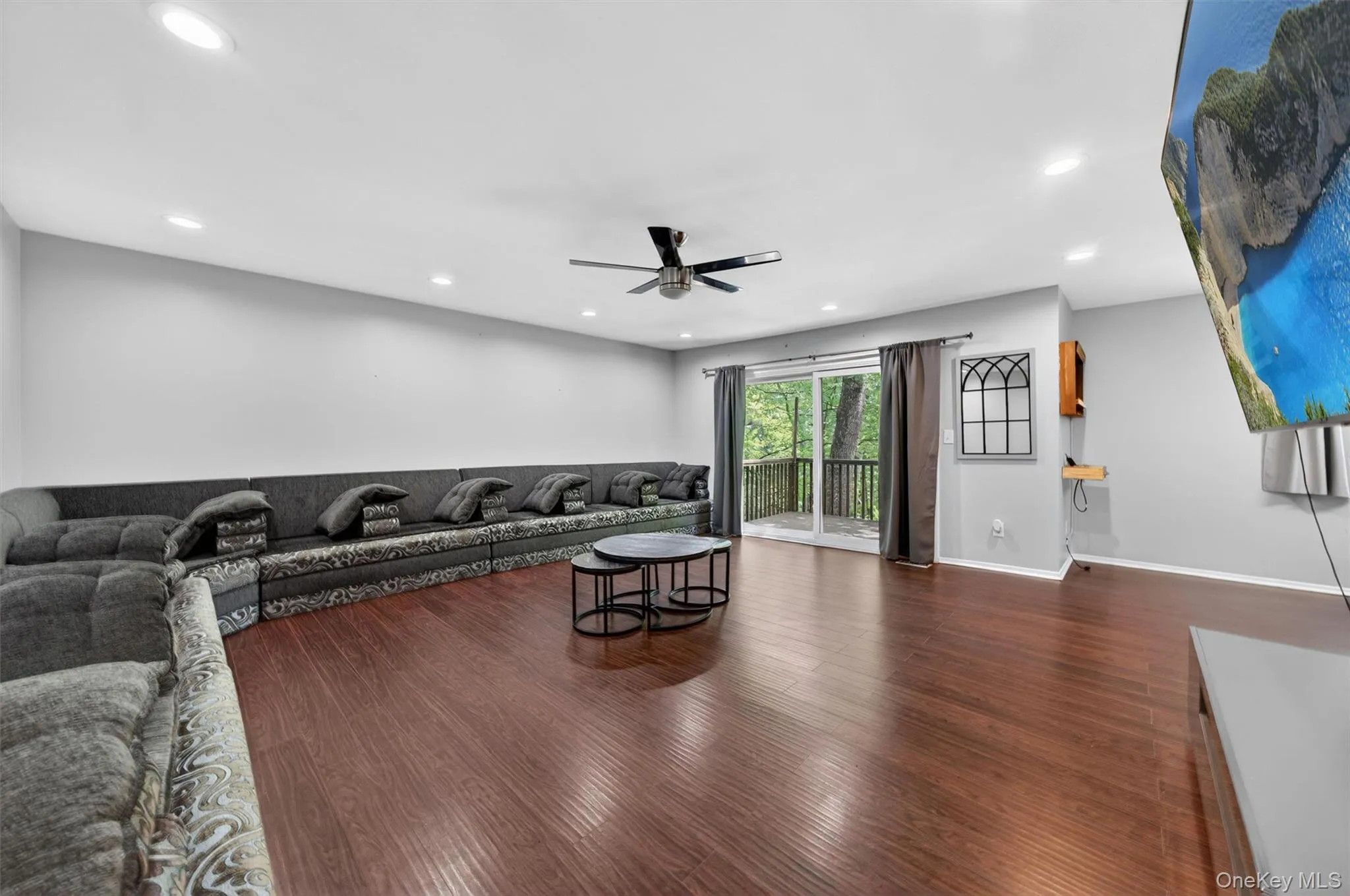 2 Acorn Court, Woodbury, NY, 3 Bedrooms Bedrooms, 11 Rooms Rooms,2 BathroomsBathrooms,Residential,For Rent,Acorn,0,1002400 2 Acorn Court, Woodbury, NY, 3 Bedrooms Bedrooms, 11 Rooms Rooms,2 BathroomsBathrooms,Residential,For Rent,Acorn,0,1002400