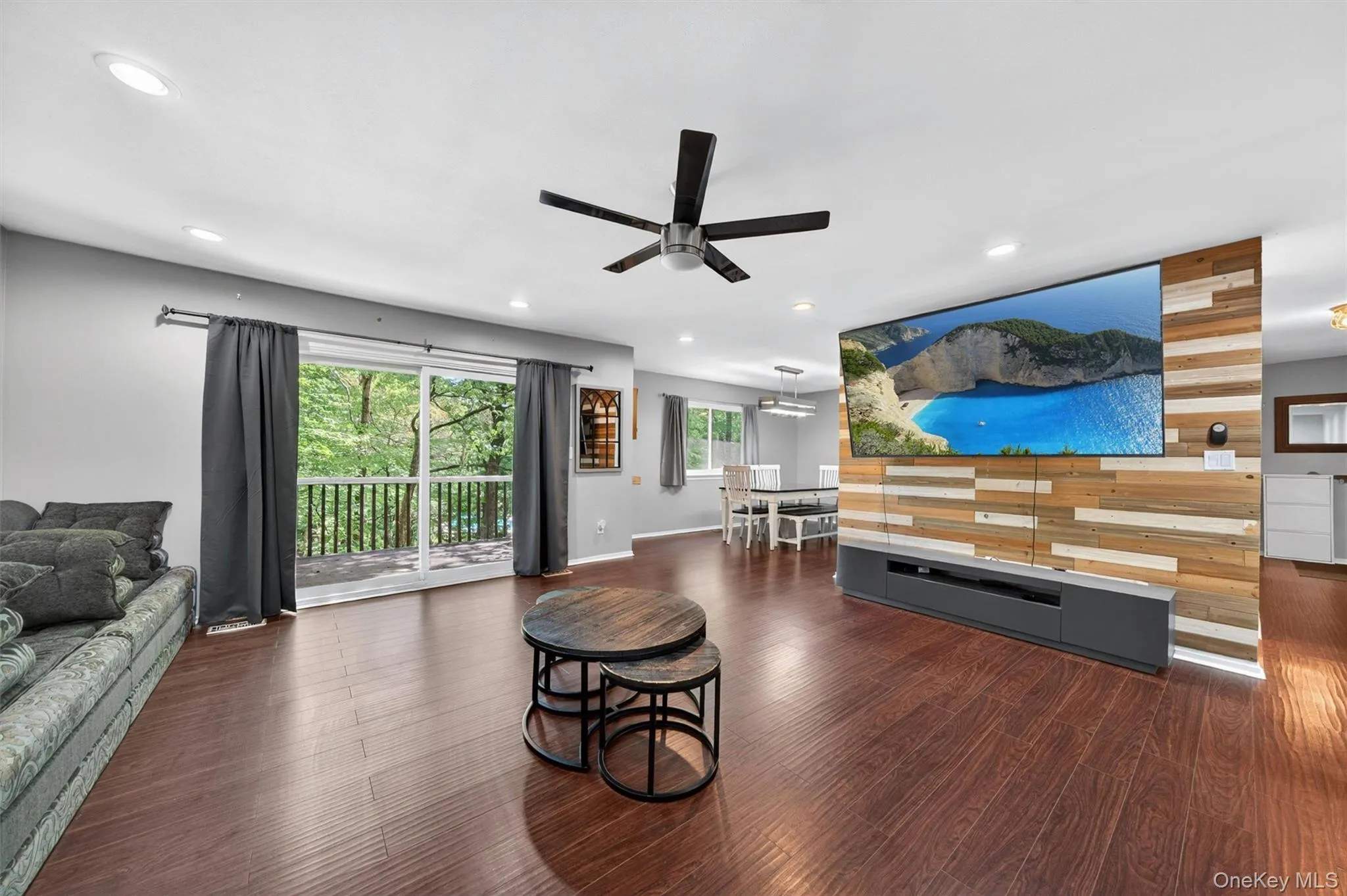 2 Acorn Court, Woodbury, NY, 3 Bedrooms Bedrooms, 11 Rooms Rooms,2 BathroomsBathrooms,Residential,For Rent,Acorn,0,1002400 2 Acorn Court, Woodbury, NY, 3 Bedrooms Bedrooms, 11 Rooms Rooms,2 BathroomsBathrooms,Residential,For Rent,Acorn,0,1002400