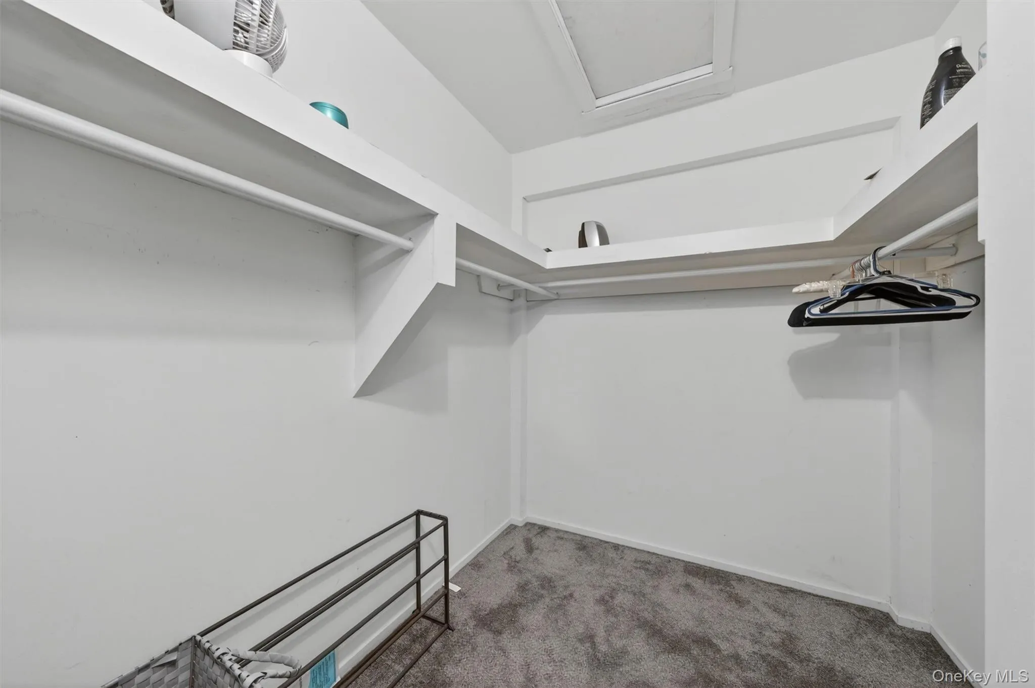 2 Acorn Court, Woodbury, NY, 3 Bedrooms Bedrooms, 11 Rooms Rooms,2 BathroomsBathrooms,Residential,For Rent,Acorn,0,1002400 2 Acorn Court, Woodbury, NY, 3 Bedrooms Bedrooms, 11 Rooms Rooms,2 BathroomsBathrooms,Residential,For Rent,Acorn,0,1002400