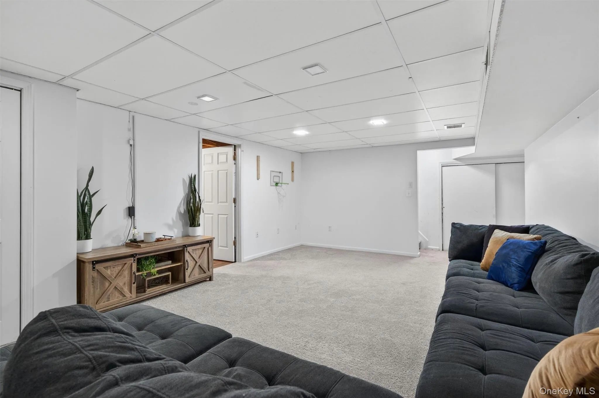 2 Acorn Court, Woodbury, NY, 3 Bedrooms Bedrooms, 11 Rooms Rooms,2 BathroomsBathrooms,Residential,For Rent,Acorn,0,1002400 2 Acorn Court, Woodbury, NY, 3 Bedrooms Bedrooms, 11 Rooms Rooms,2 BathroomsBathrooms,Residential,For Rent,Acorn,0,1002400