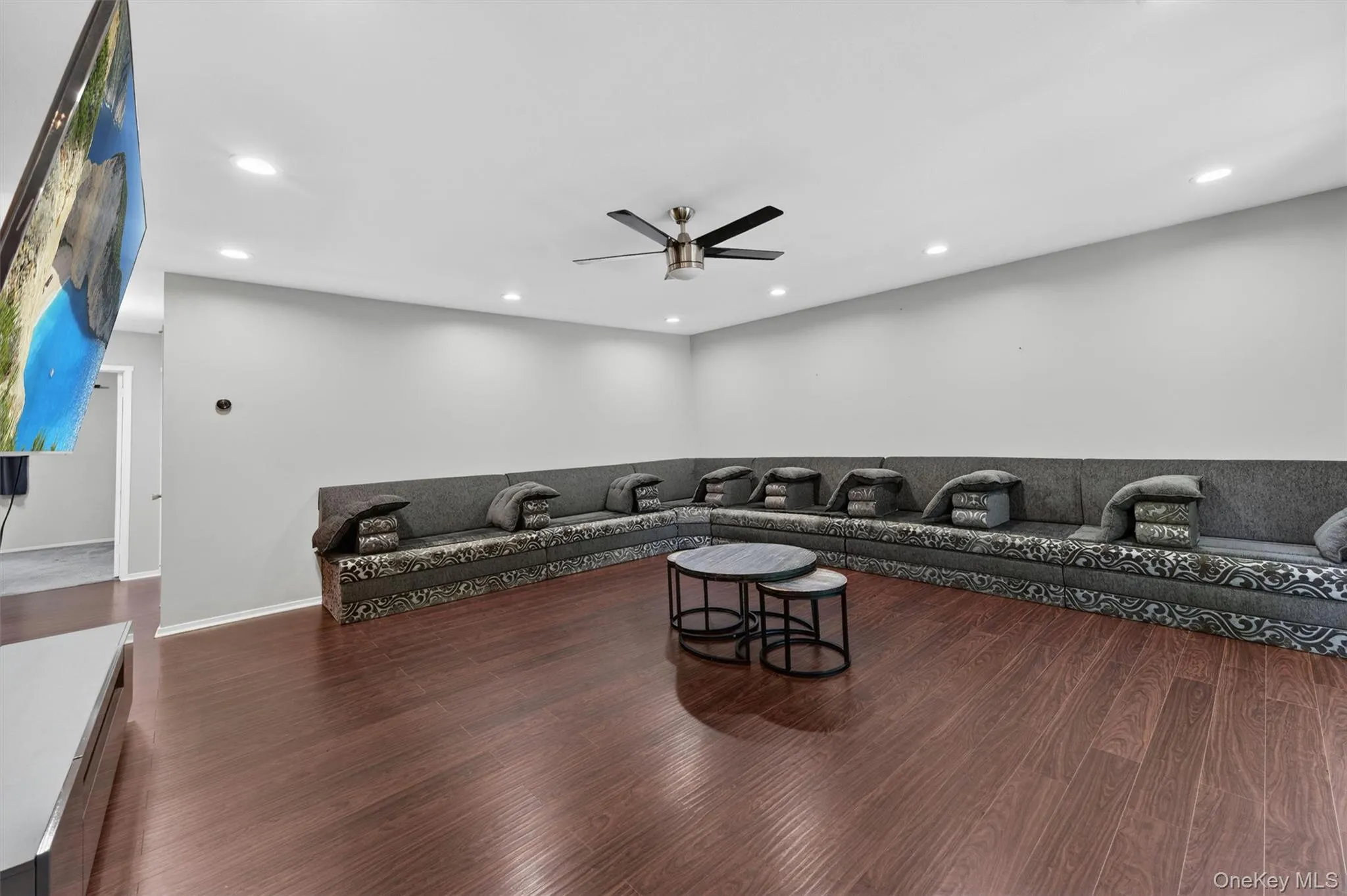 2 Acorn Court, Woodbury, NY, 3 Bedrooms Bedrooms, 11 Rooms Rooms,2 BathroomsBathrooms,Residential,For Rent,Acorn,0,1002400 2 Acorn Court, Woodbury, NY, 3 Bedrooms Bedrooms, 11 Rooms Rooms,2 BathroomsBathrooms,Residential,For Rent,Acorn,0,1002400