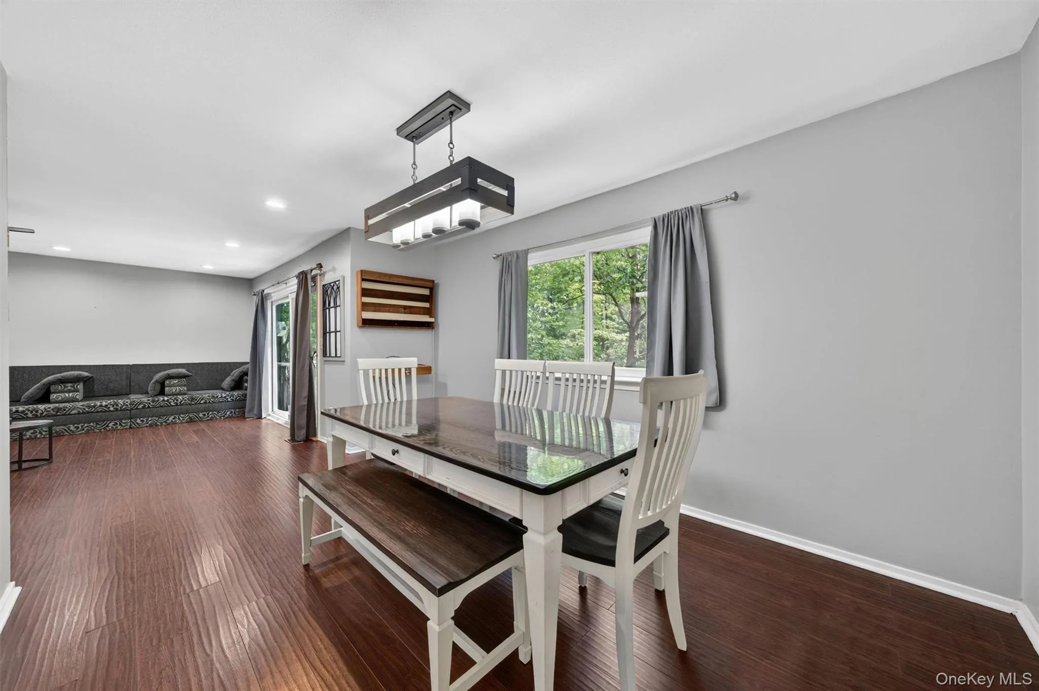 2 Acorn Court, Woodbury, NY, 3 Bedrooms Bedrooms, 11 Rooms Rooms,2 BathroomsBathrooms,Residential,For Rent,Acorn,0,1002400 2 Acorn Court, Woodbury, NY, 3 Bedrooms Bedrooms, 11 Rooms Rooms,2 BathroomsBathrooms,Residential,For Rent,Acorn,0,1002400