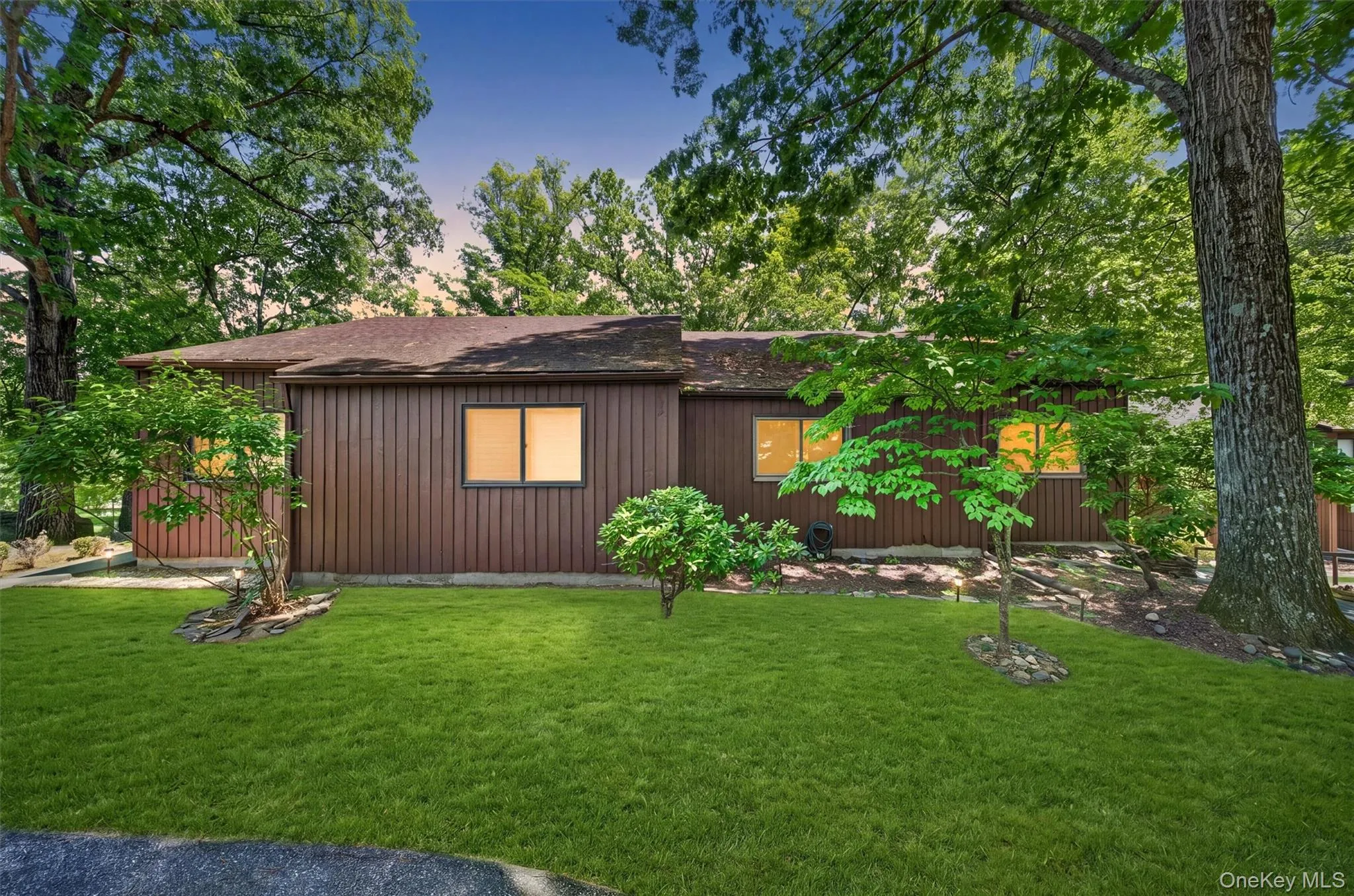 2 Acorn Court, Woodbury, NY, 3 Bedrooms Bedrooms, 11 Rooms Rooms,2 BathroomsBathrooms,Residential,For Rent,Acorn,0,1002400 2 Acorn Court, Woodbury, NY, 3 Bedrooms Bedrooms, 11 Rooms Rooms,2 BathroomsBathrooms,Residential,For Rent,Acorn,0,1002400