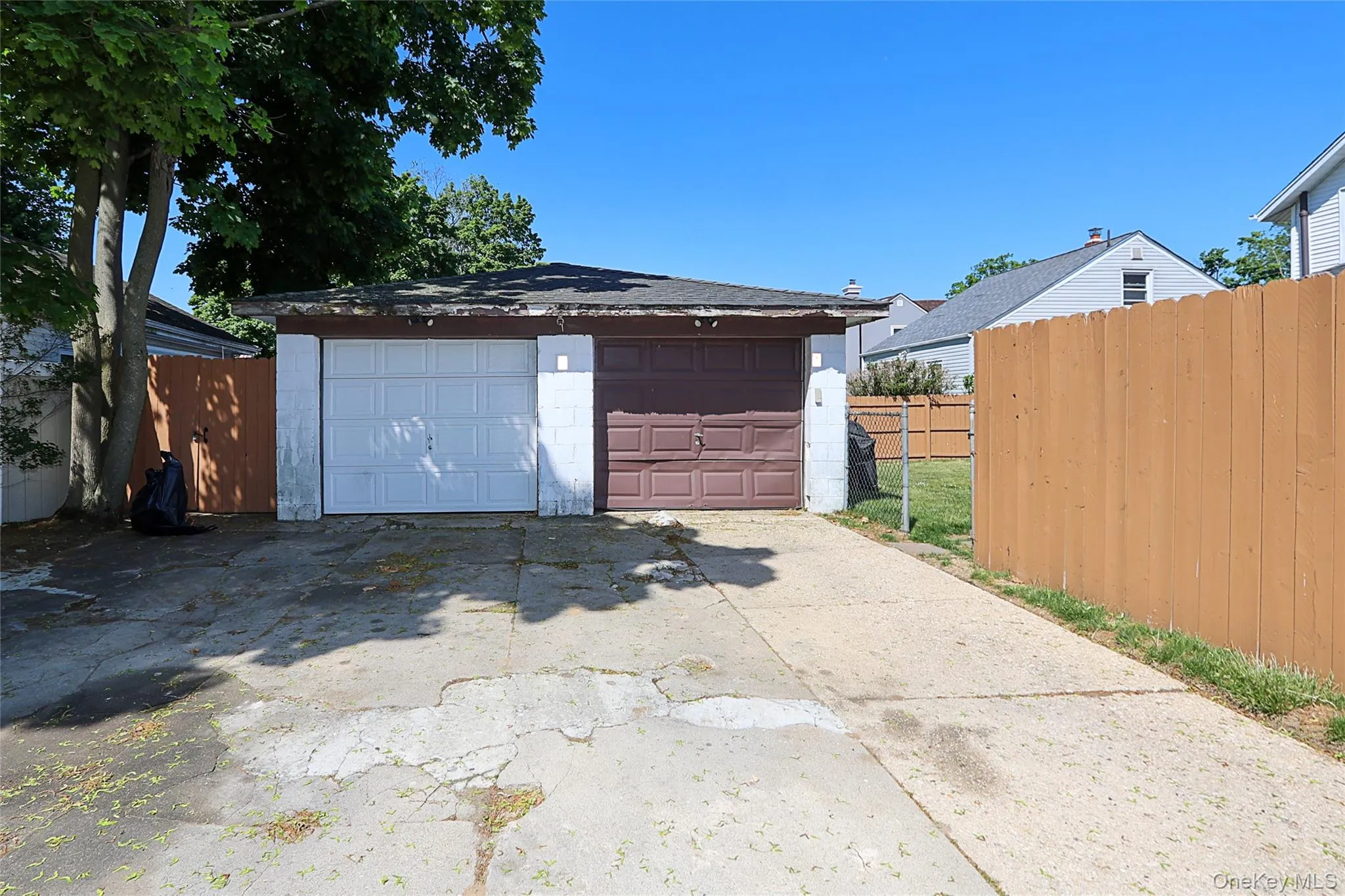 2 Car Detached Garage with Automatic Doors 2 Car Detached Garage with Automatic Doors