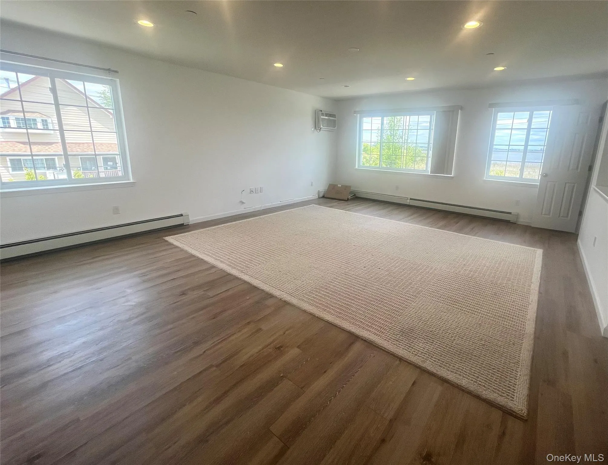 6261 De Costa Avenue, New York, NY, 3 Bedrooms Bedrooms, 5 Rooms Rooms,1 BathroomBathrooms,Residential Lease,For Rent,De Costa,0,1002410 6261 De Costa Avenue, New York, NY, 3 Bedrooms Bedrooms, 5 Rooms Rooms,1 BathroomBathrooms,Residential Lease,For Rent,De Costa,0,1002410