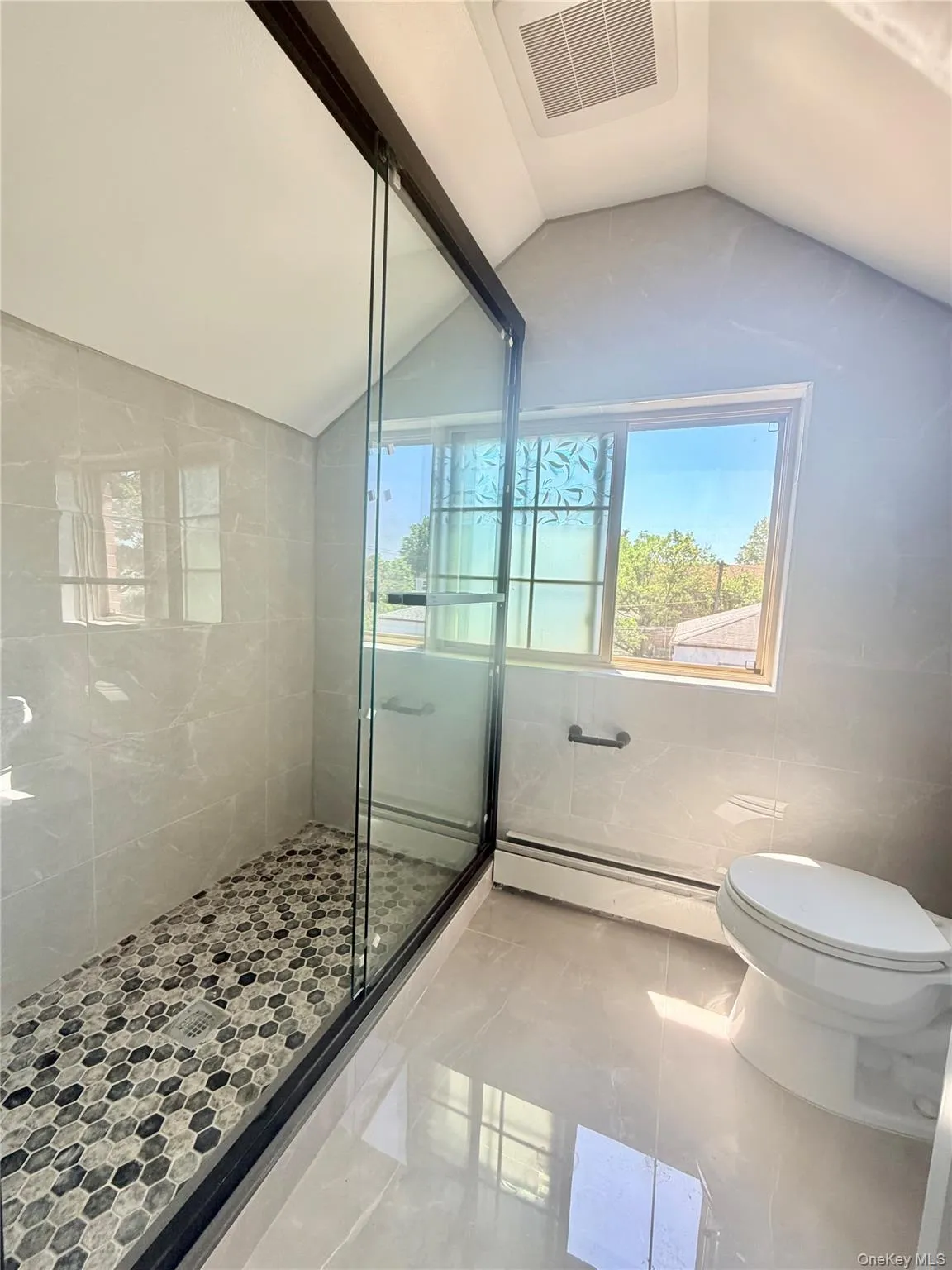 61-41 173rd Street, New York, NY, 2 Bedrooms Bedrooms, 5 Rooms Rooms,1 BathroomBathrooms,Residential Lease,For Rent,173rd,0,1002413 61-41 173rd Street, New York, NY, 2 Bedrooms Bedrooms, 5 Rooms Rooms,1 BathroomBathrooms,Residential Lease,For Rent,173rd,0,1002413