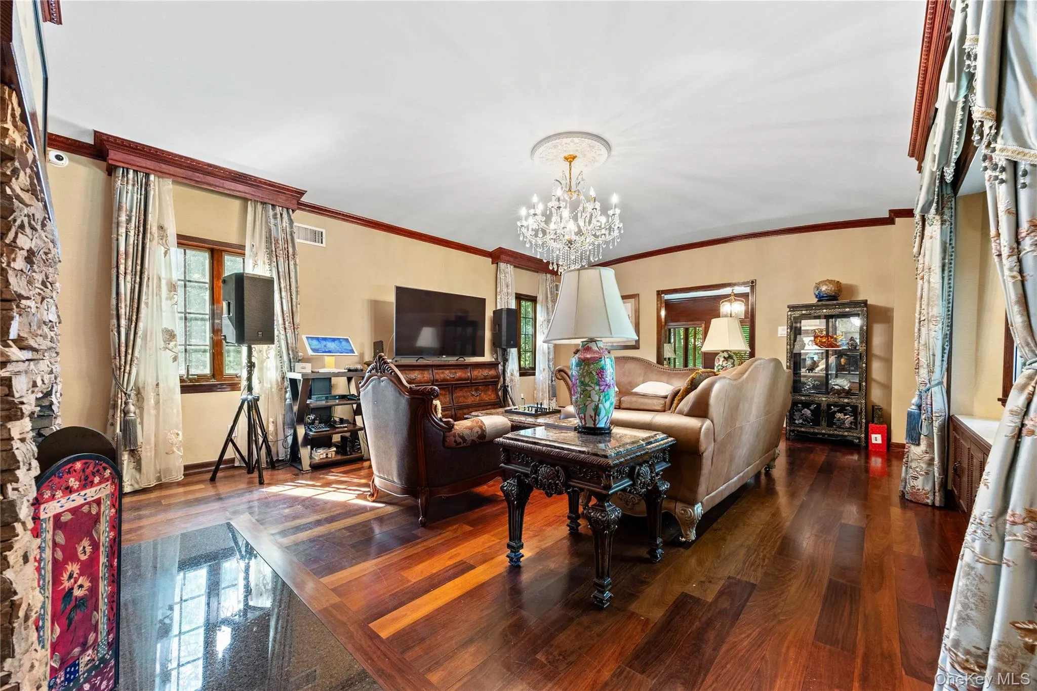 2 Rutland Road, North Hempstead, NY, 6 Bedrooms Bedrooms, 17 Rooms Rooms,4 BathroomsBathrooms,Residential,For Rent,Rutland,0,1002414 2 Rutland Road, North Hempstead, NY, 6 Bedrooms Bedrooms, 17 Rooms Rooms,4 BathroomsBathrooms,Residential,For Rent,Rutland,0,1002414
