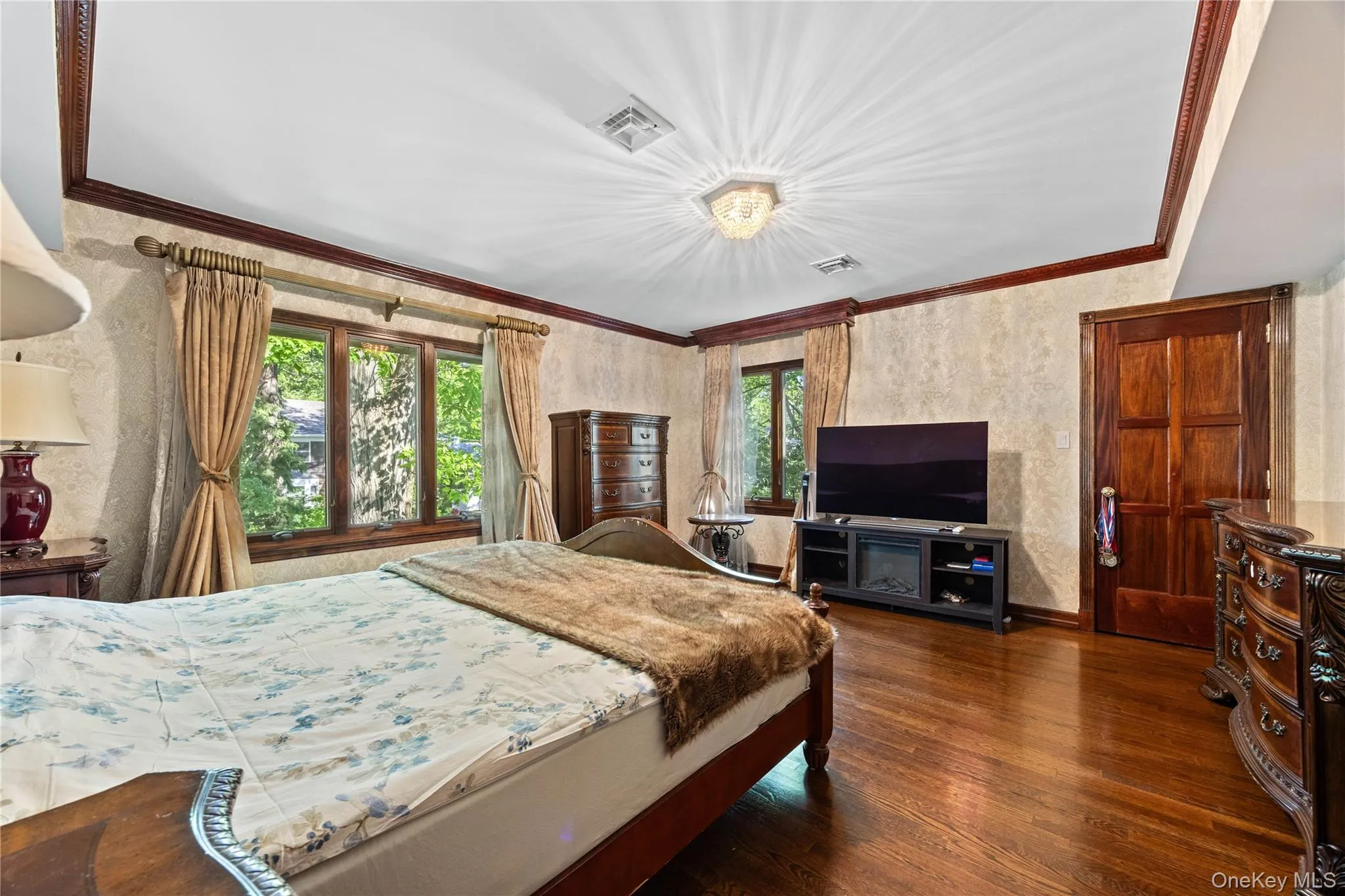 2 Rutland Road, North Hempstead, NY, 6 Bedrooms Bedrooms, 17 Rooms Rooms,4 BathroomsBathrooms,Residential,For Rent,Rutland,0,1002414 2 Rutland Road, North Hempstead, NY, 6 Bedrooms Bedrooms, 17 Rooms Rooms,4 BathroomsBathrooms,Residential,For Rent,Rutland,0,1002414