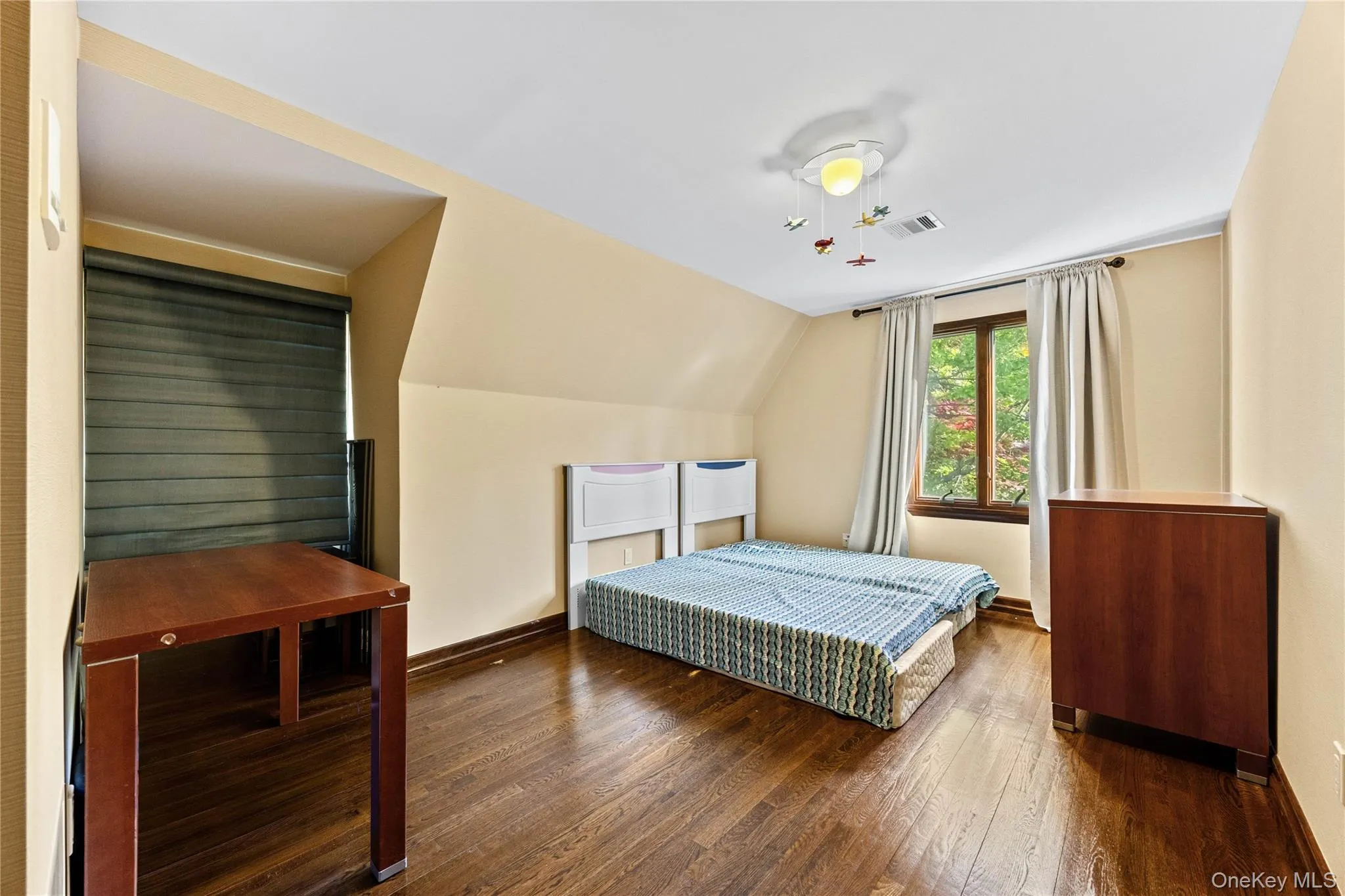 2 Rutland Road, North Hempstead, NY, 6 Bedrooms Bedrooms, 17 Rooms Rooms,4 BathroomsBathrooms,Residential,For Rent,Rutland,0,1002414 2 Rutland Road, North Hempstead, NY, 6 Bedrooms Bedrooms, 17 Rooms Rooms,4 BathroomsBathrooms,Residential,For Rent,Rutland,0,1002414