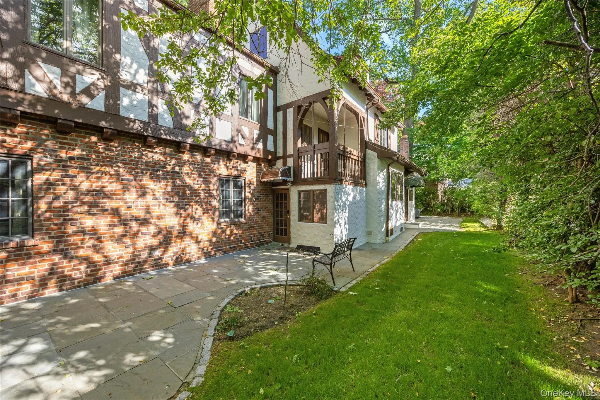 2 Rutland Road, North Hempstead, NY, 6 Bedrooms Bedrooms, 17 Rooms Rooms,4 BathroomsBathrooms,Residential,For Rent,Rutland,0,1002414 2 Rutland Road, North Hempstead, NY, 6 Bedrooms Bedrooms, 17 Rooms Rooms,4 BathroomsBathrooms,Residential,For Rent,Rutland,0,1002414