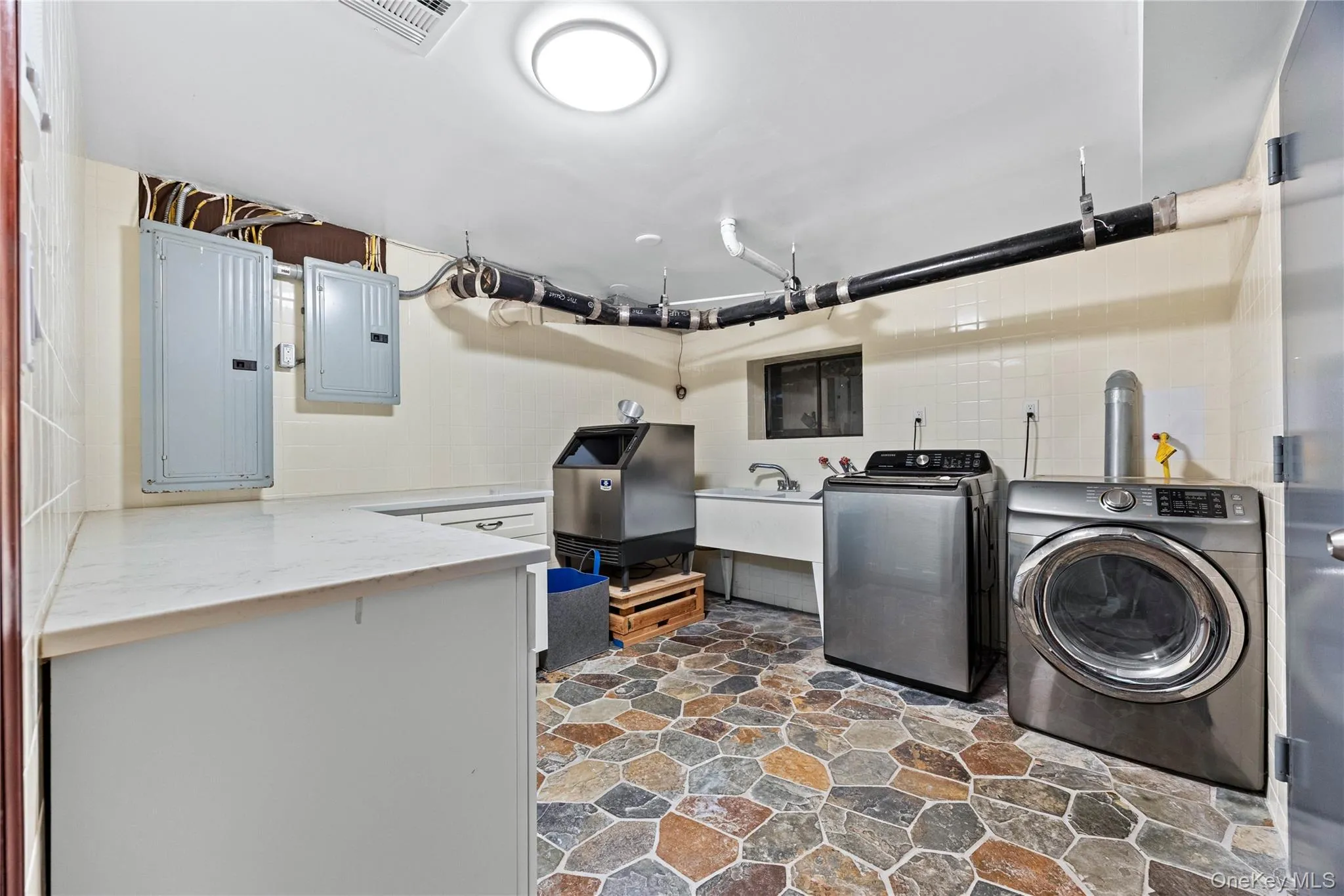 2 Rutland Road, North Hempstead, NY, 6 Bedrooms Bedrooms, 17 Rooms Rooms,4 BathroomsBathrooms,Residential,For Rent,Rutland,0,1002414 2 Rutland Road, North Hempstead, NY, 6 Bedrooms Bedrooms, 17 Rooms Rooms,4 BathroomsBathrooms,Residential,For Rent,Rutland,0,1002414