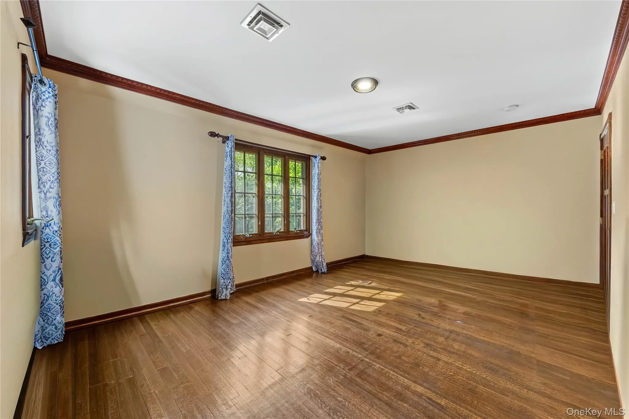 2 Rutland Road, North Hempstead, NY, 6 Bedrooms Bedrooms, 17 Rooms Rooms,4 BathroomsBathrooms,Residential,For Rent,Rutland,0,1002414 2 Rutland Road, North Hempstead, NY, 6 Bedrooms Bedrooms, 17 Rooms Rooms,4 BathroomsBathrooms,Residential,For Rent,Rutland,0,1002414